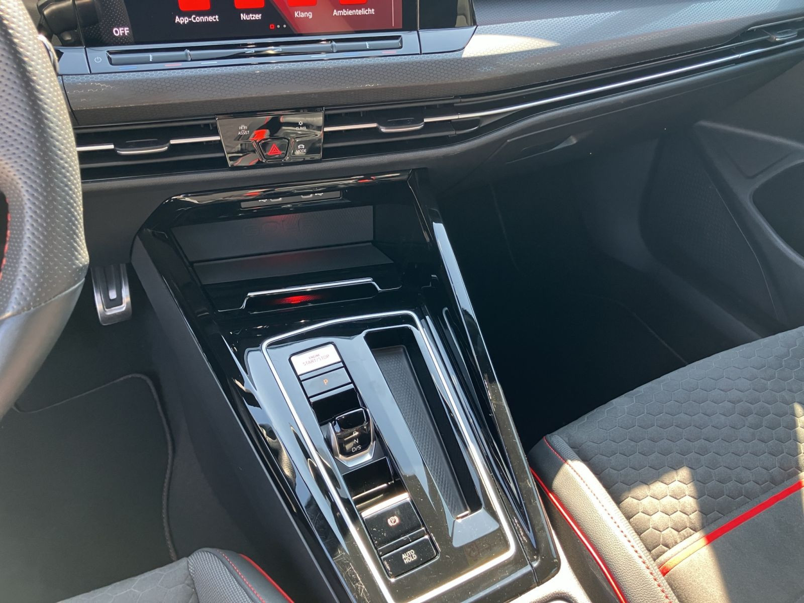 Volkswagen - Golf GTI_13