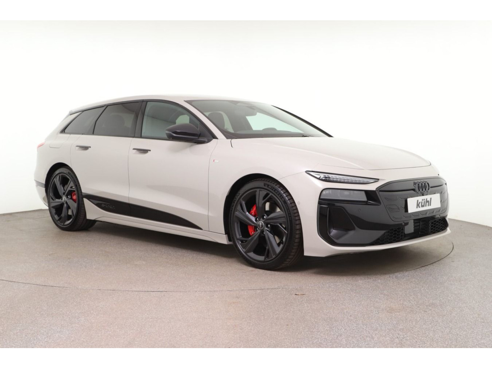 Audi - A6 Avant e-tron_5