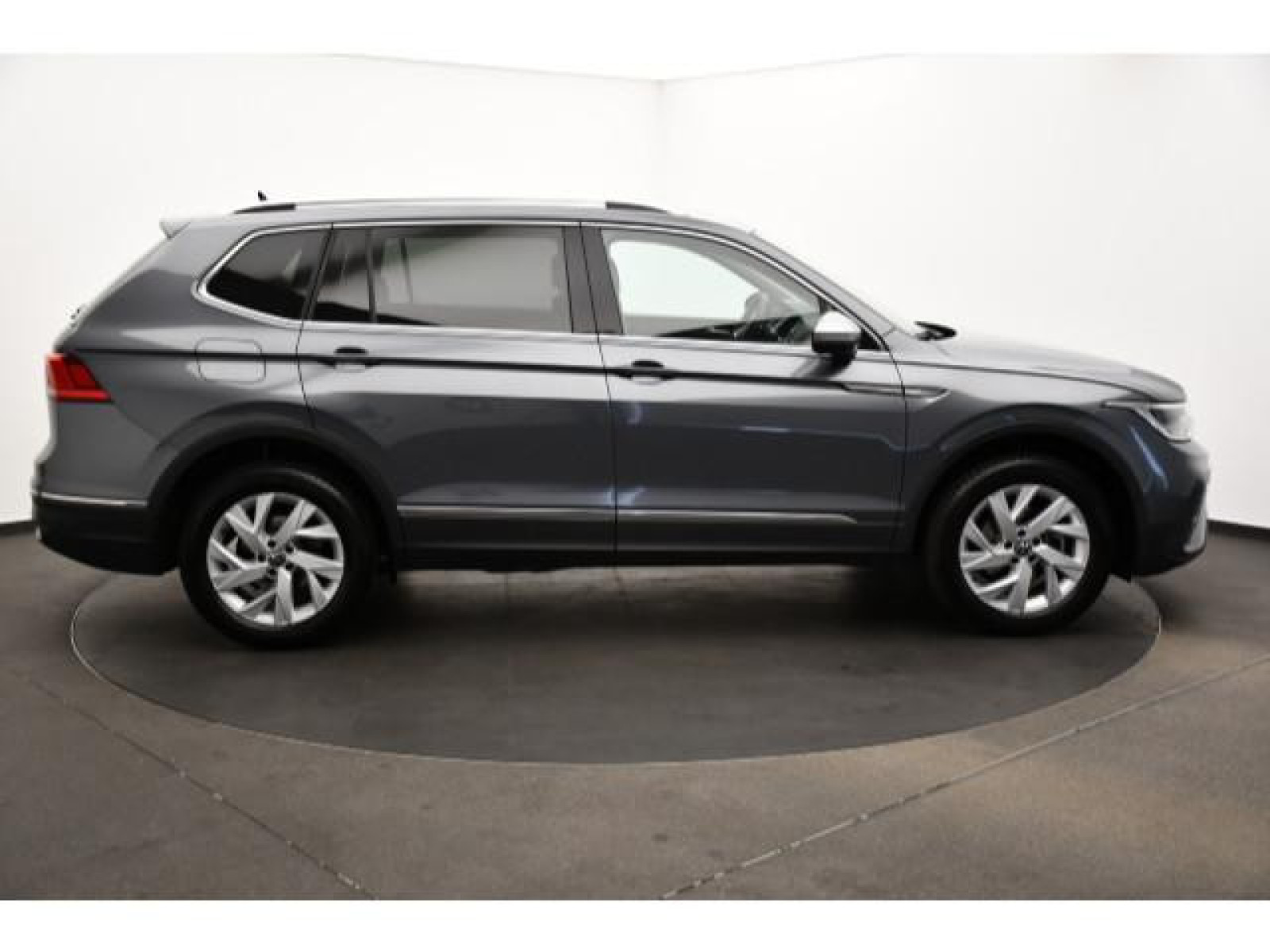 Volkswagen - Tiguan Allspace_21