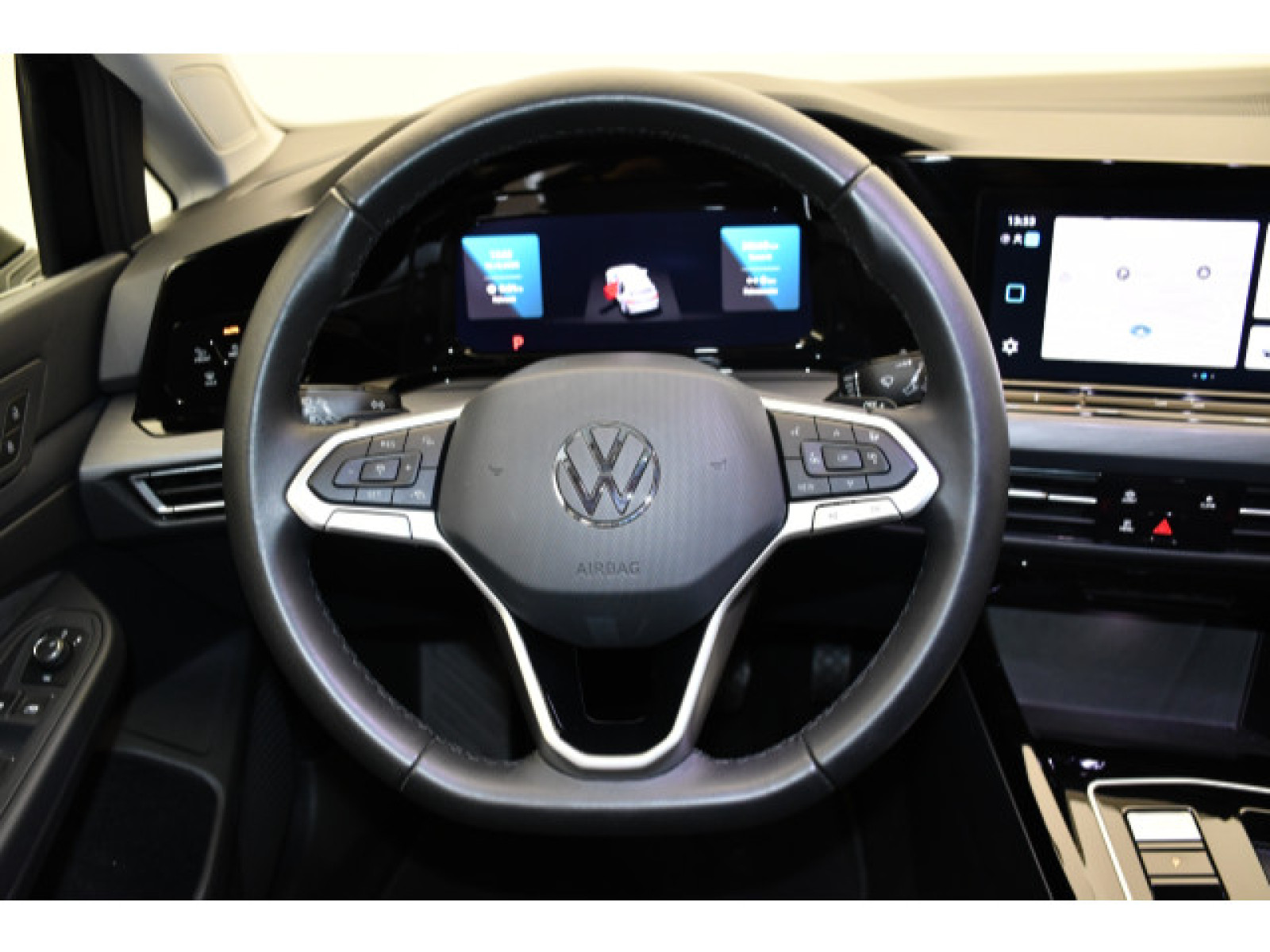 Volkswagen - Golf_5