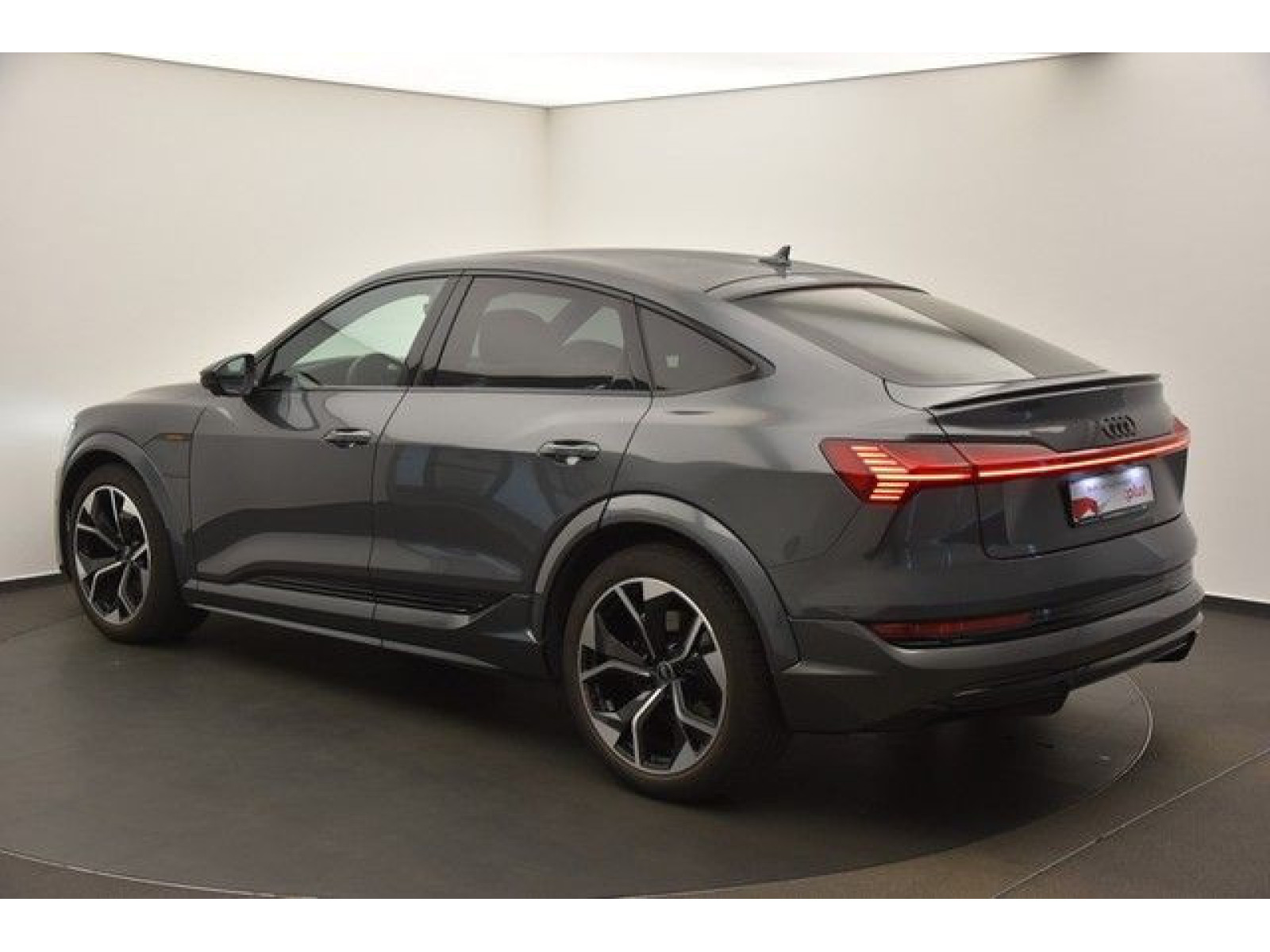 Audi - e-tron S Sportback_16