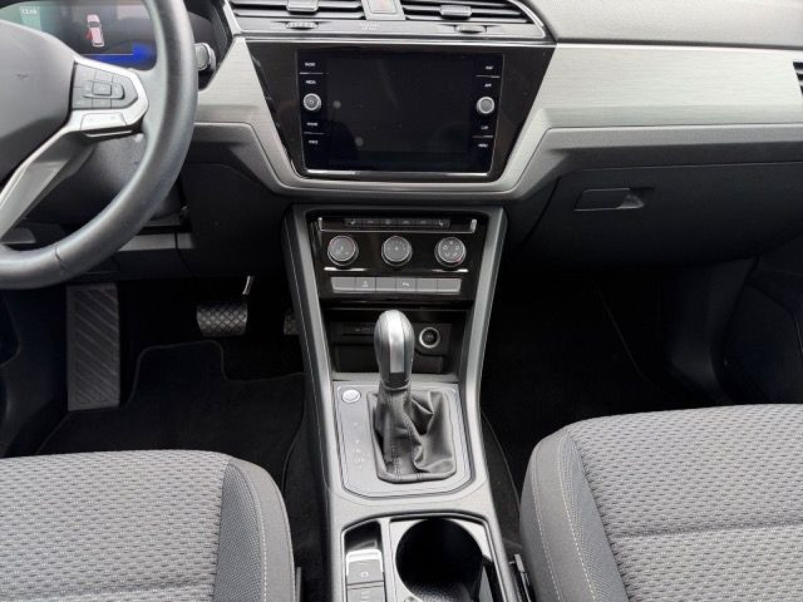 Volkswagen - Touran_11