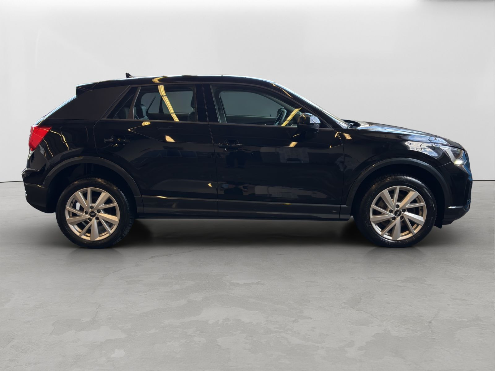 Audi - Q2_7