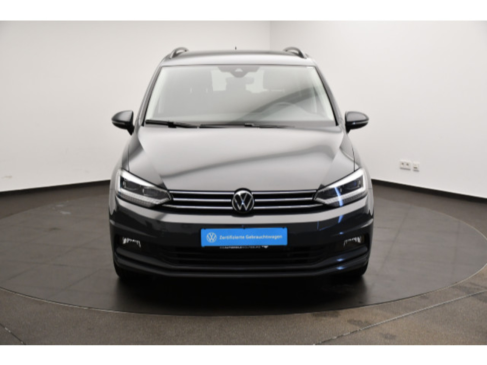 Volkswagen - Touran_18