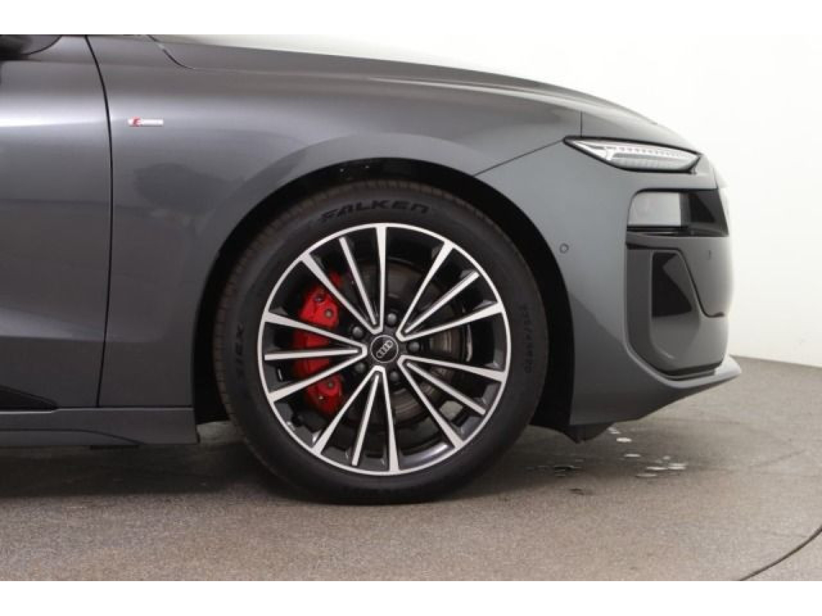 Audi - A6 Avant e-tron_3