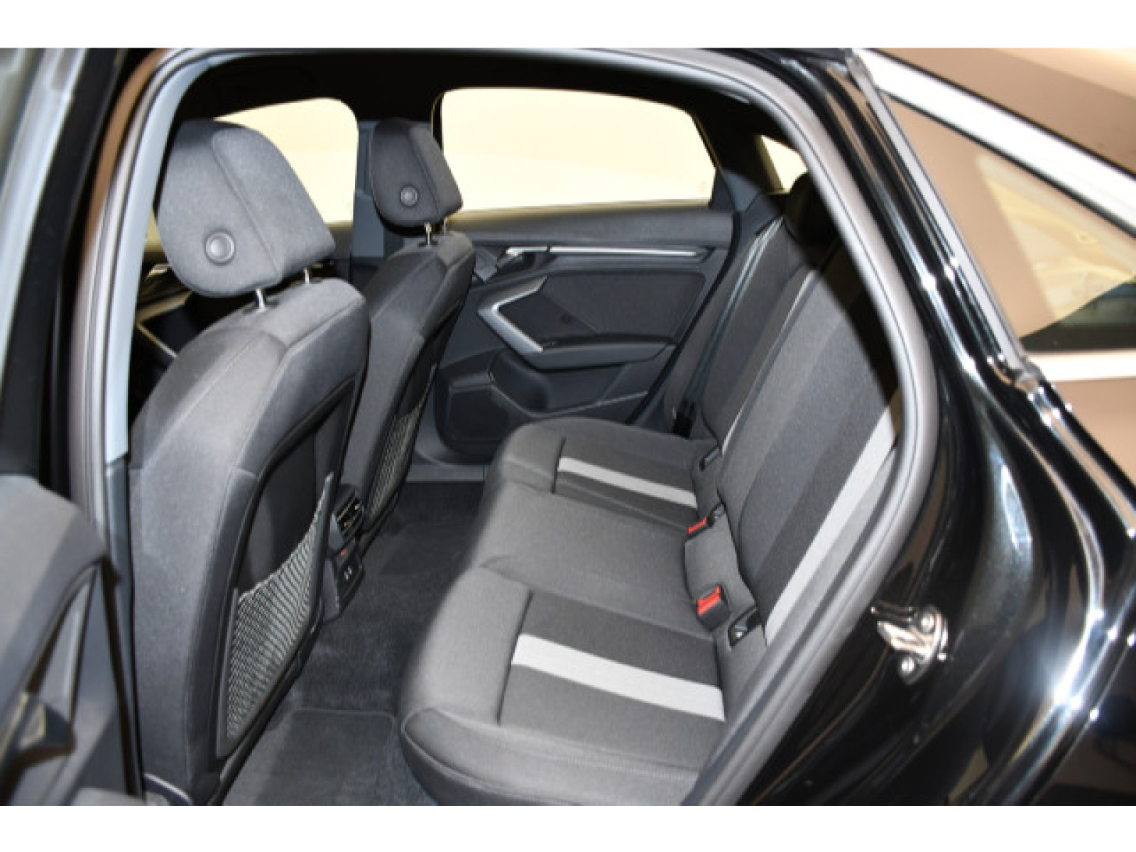Audi - A3 Limousine_10
