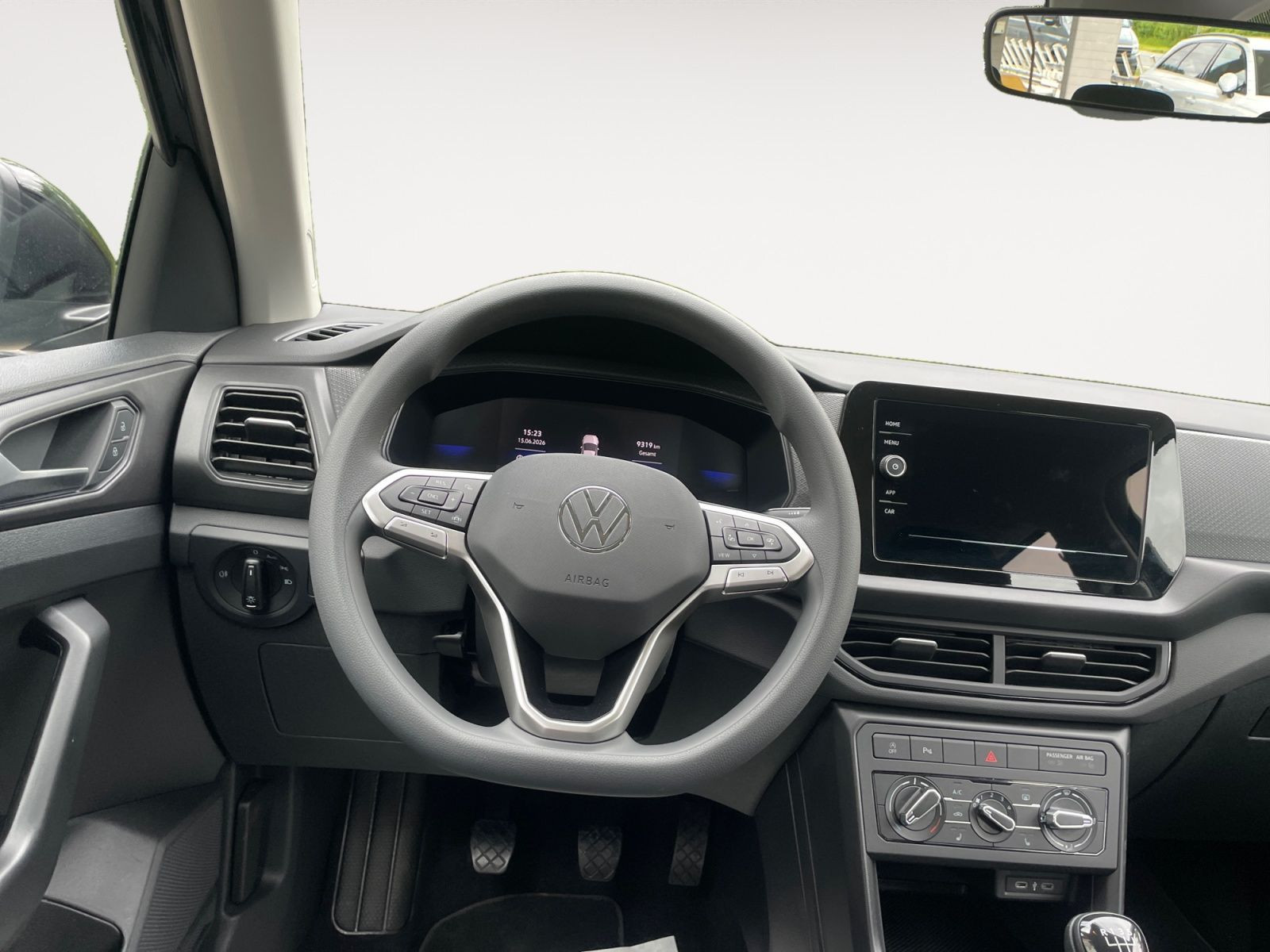 Volkswagen - T-Cross_13