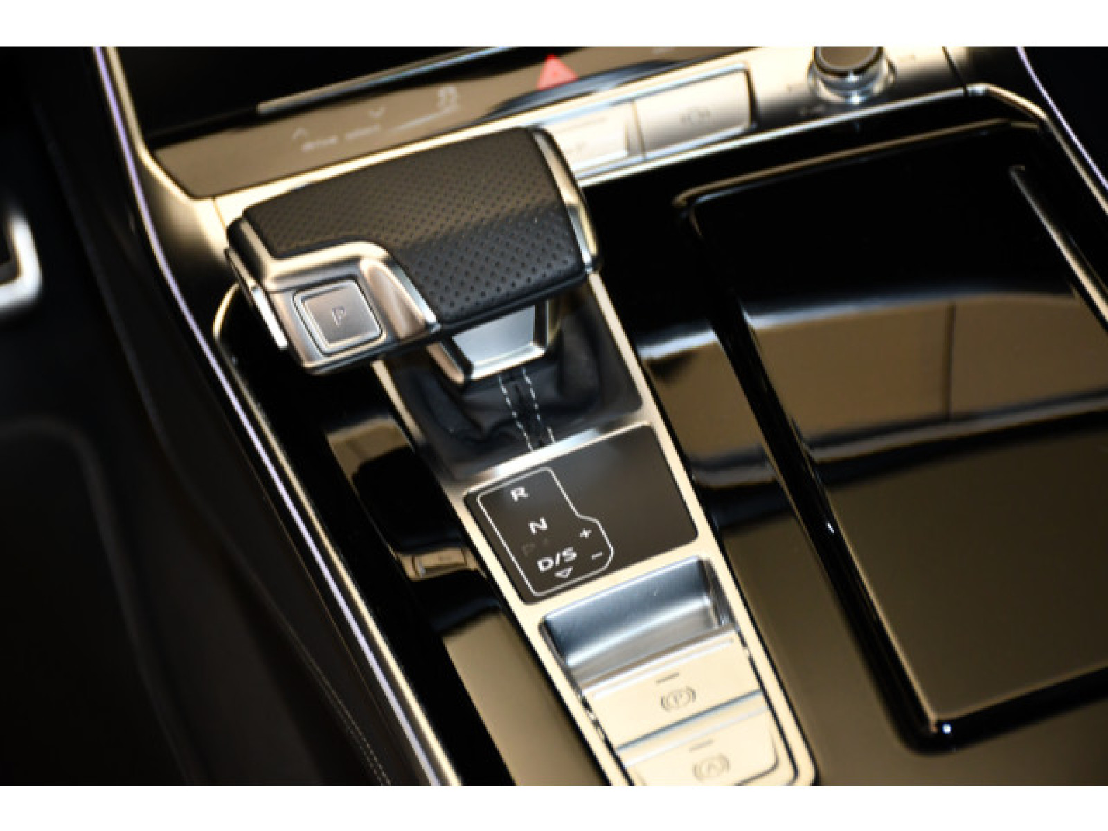 Audi - S6 Avant_6