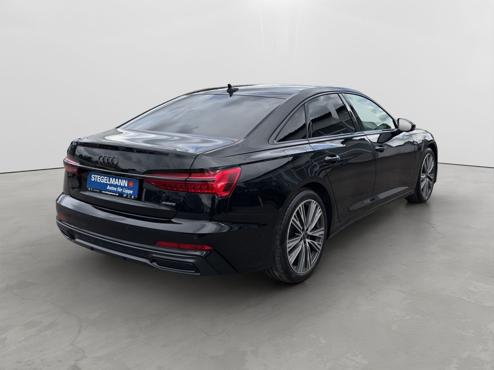 Audi - A6_6