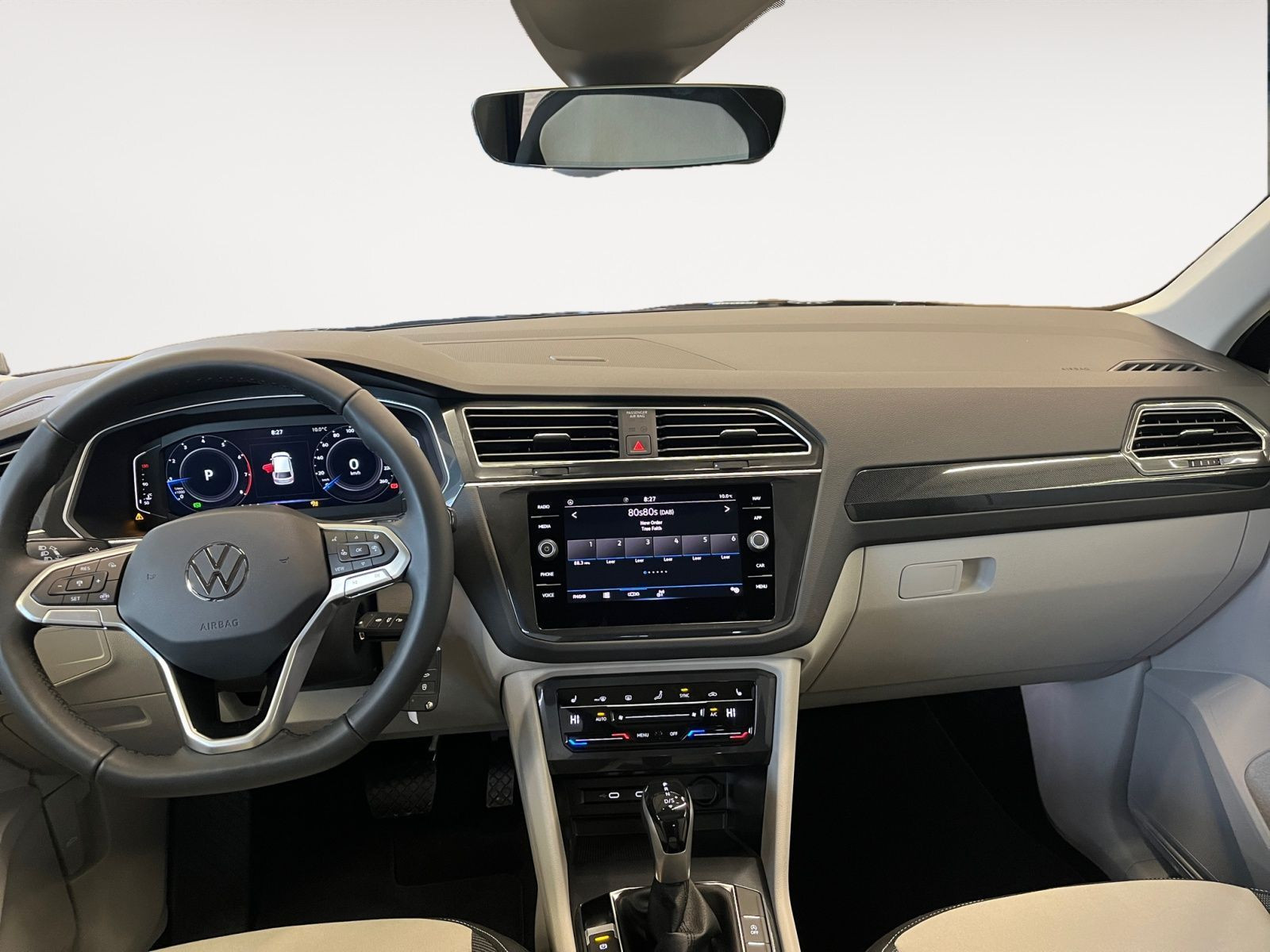 Volkswagen - Tiguan_13