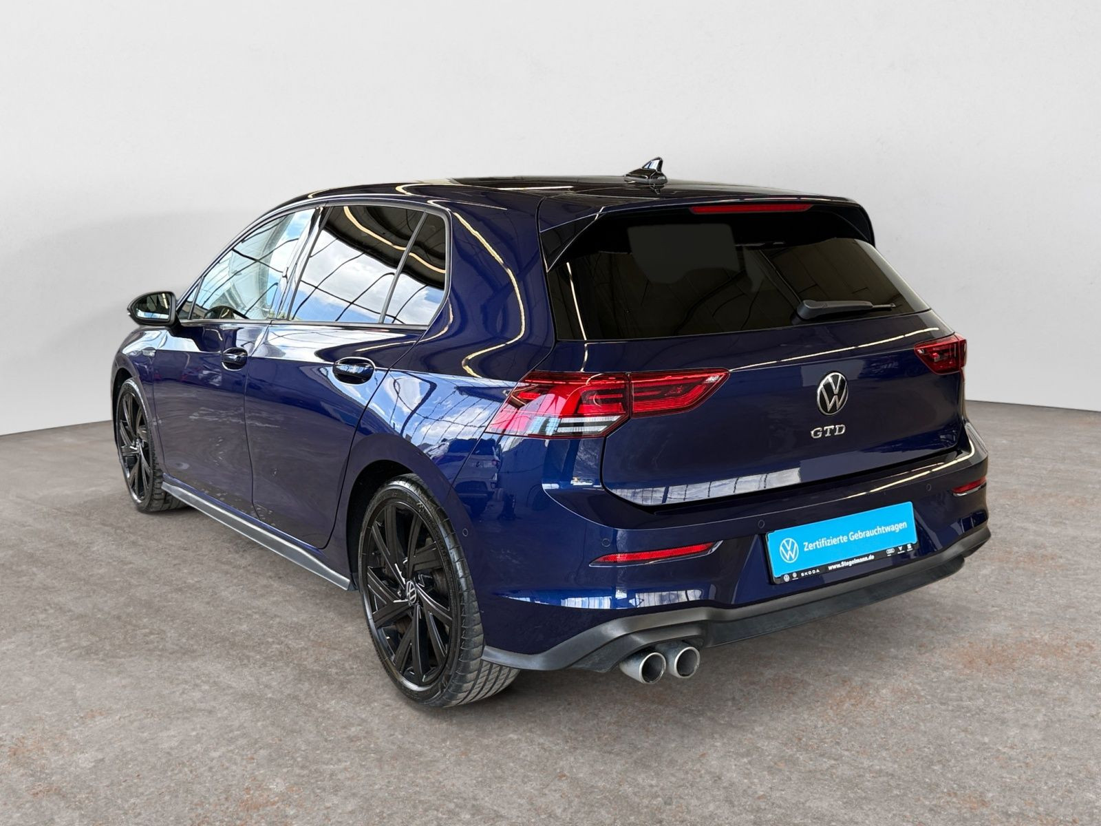 Volkswagen - Golf_4