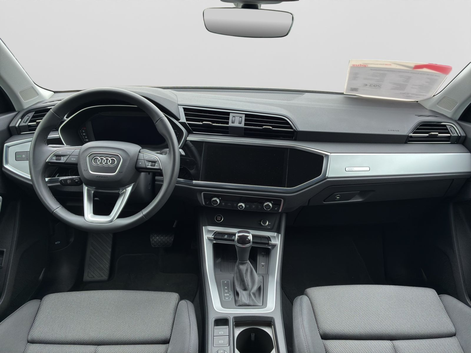 Audi - Q3_16