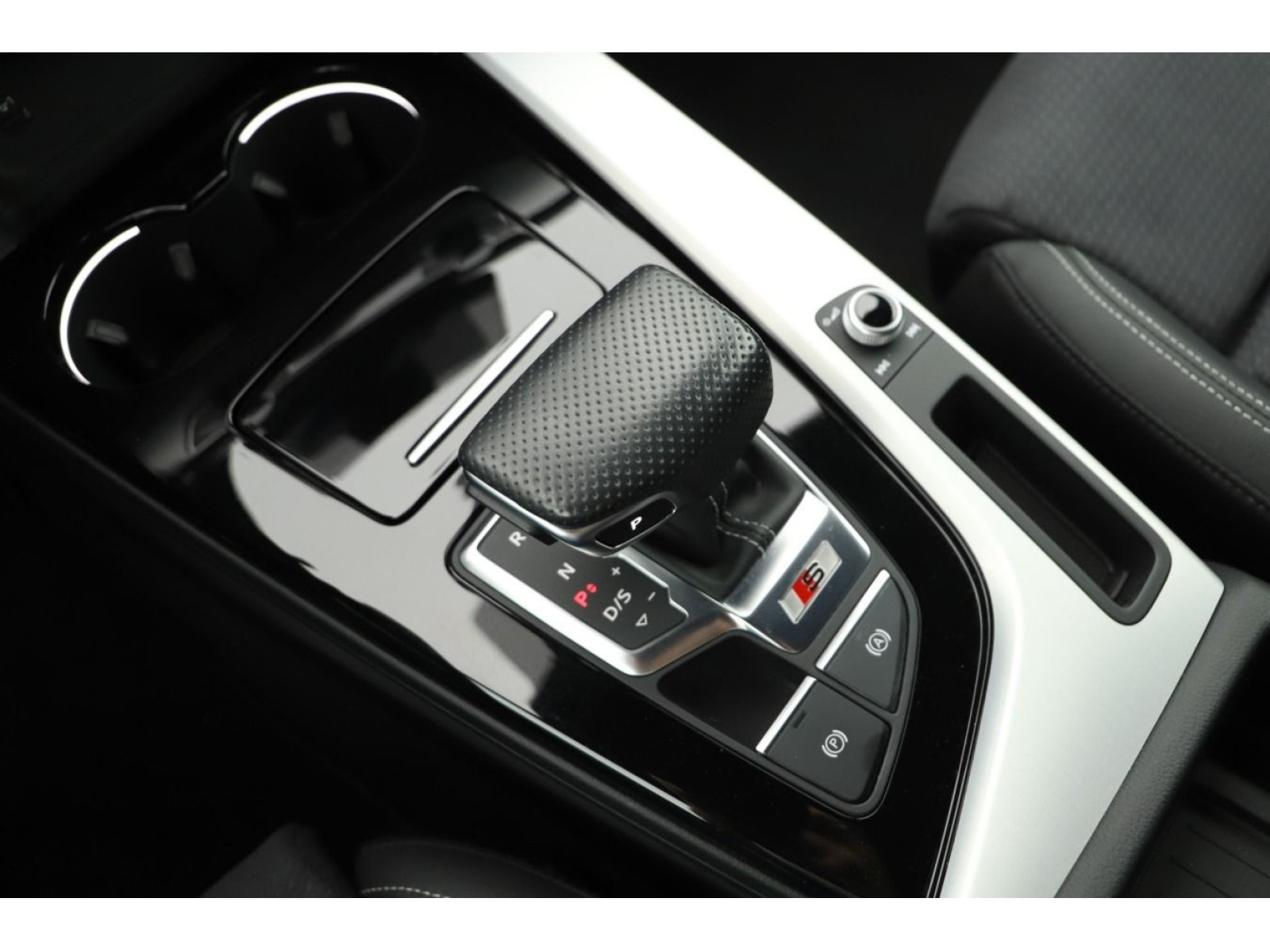 Audi - S4 Avant_11