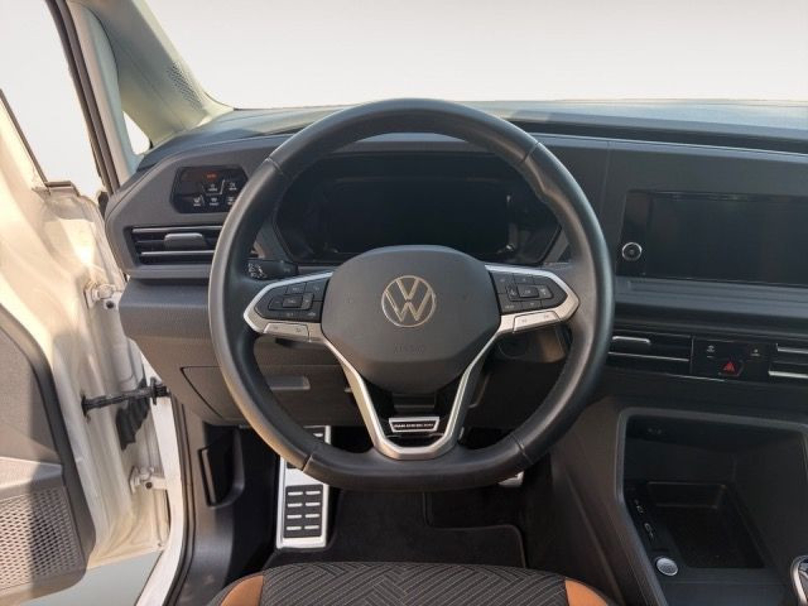 Volkswagen - Caddy_13