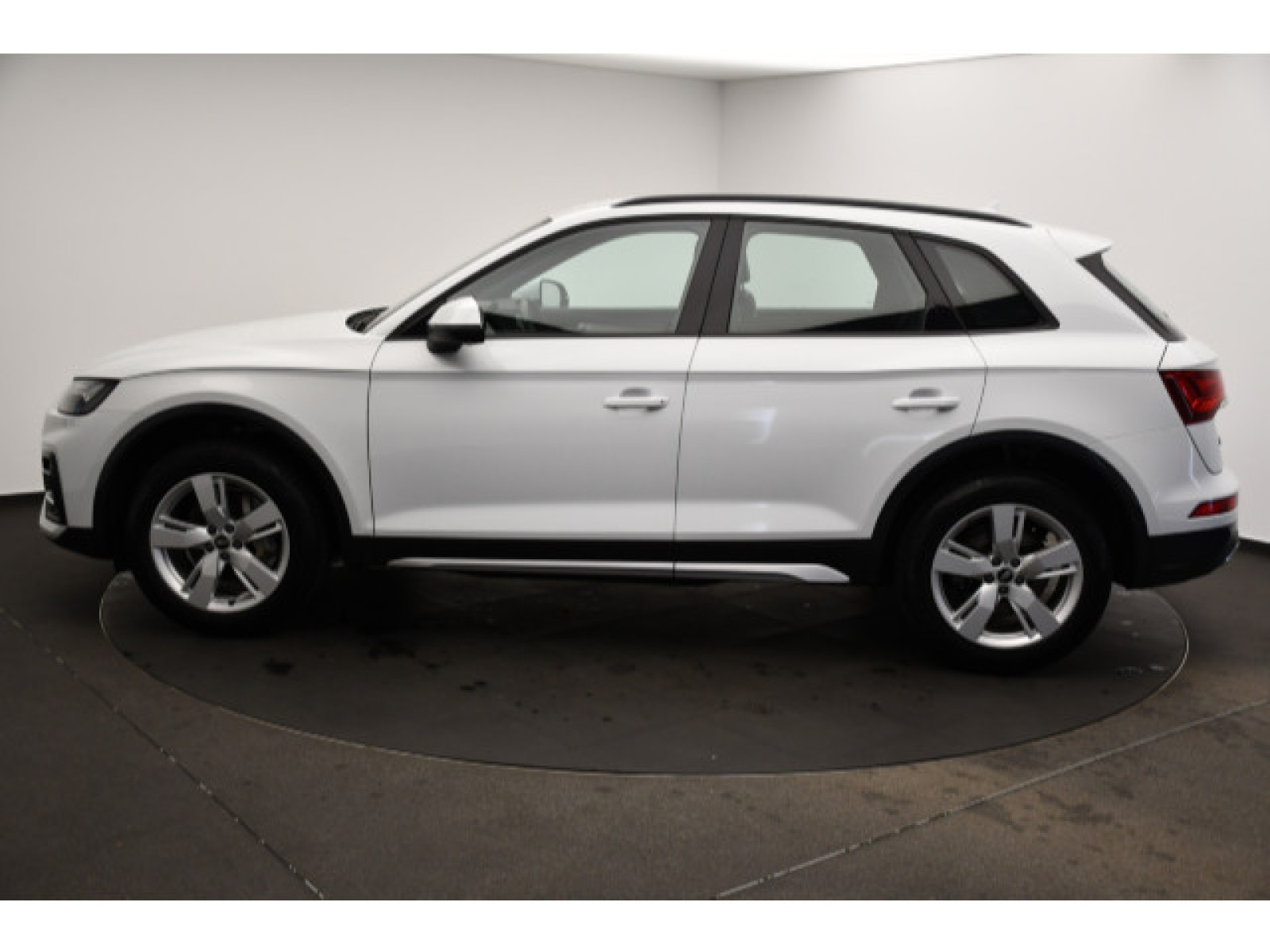 Audi - Q5_16