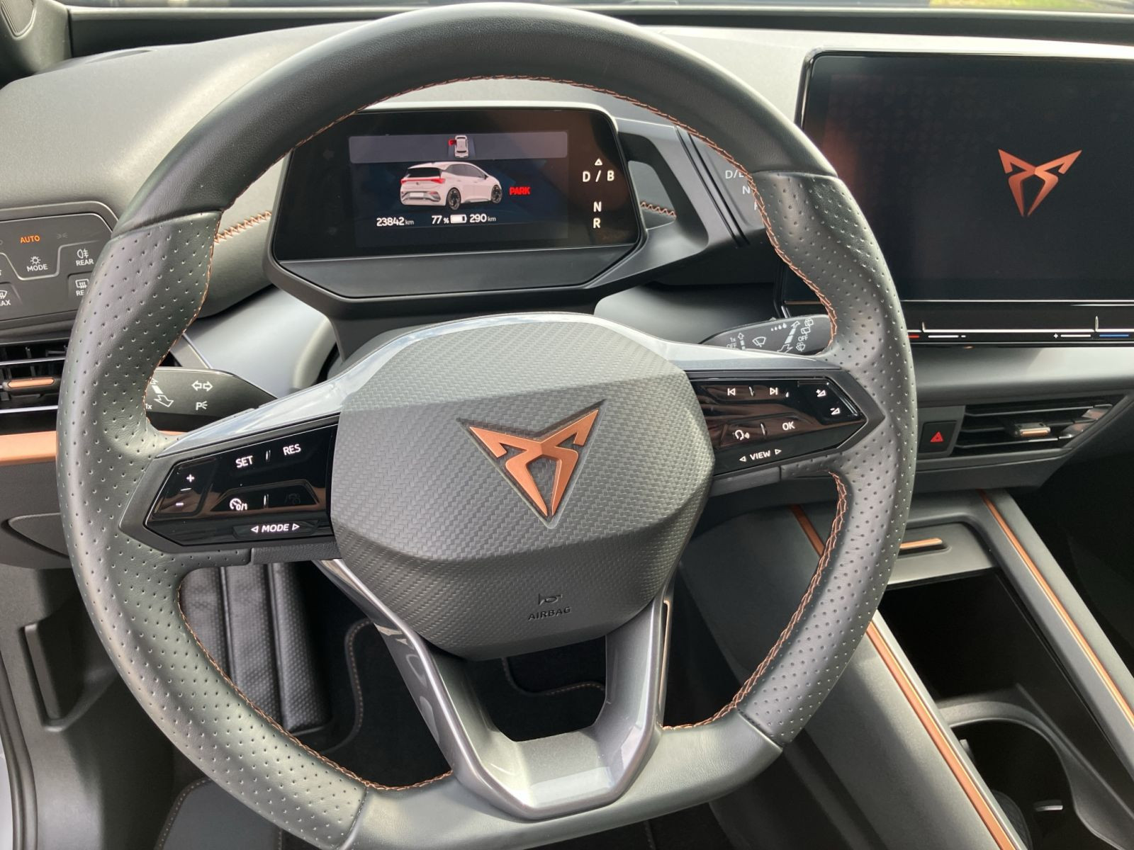 Cupra - Born_11