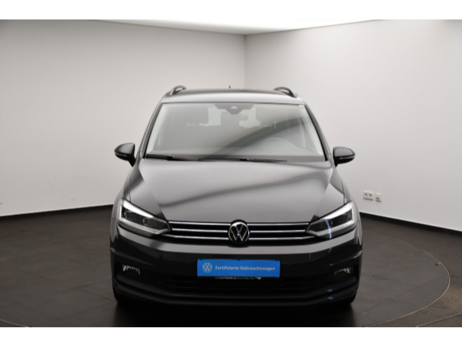 Volkswagen - Touran_18