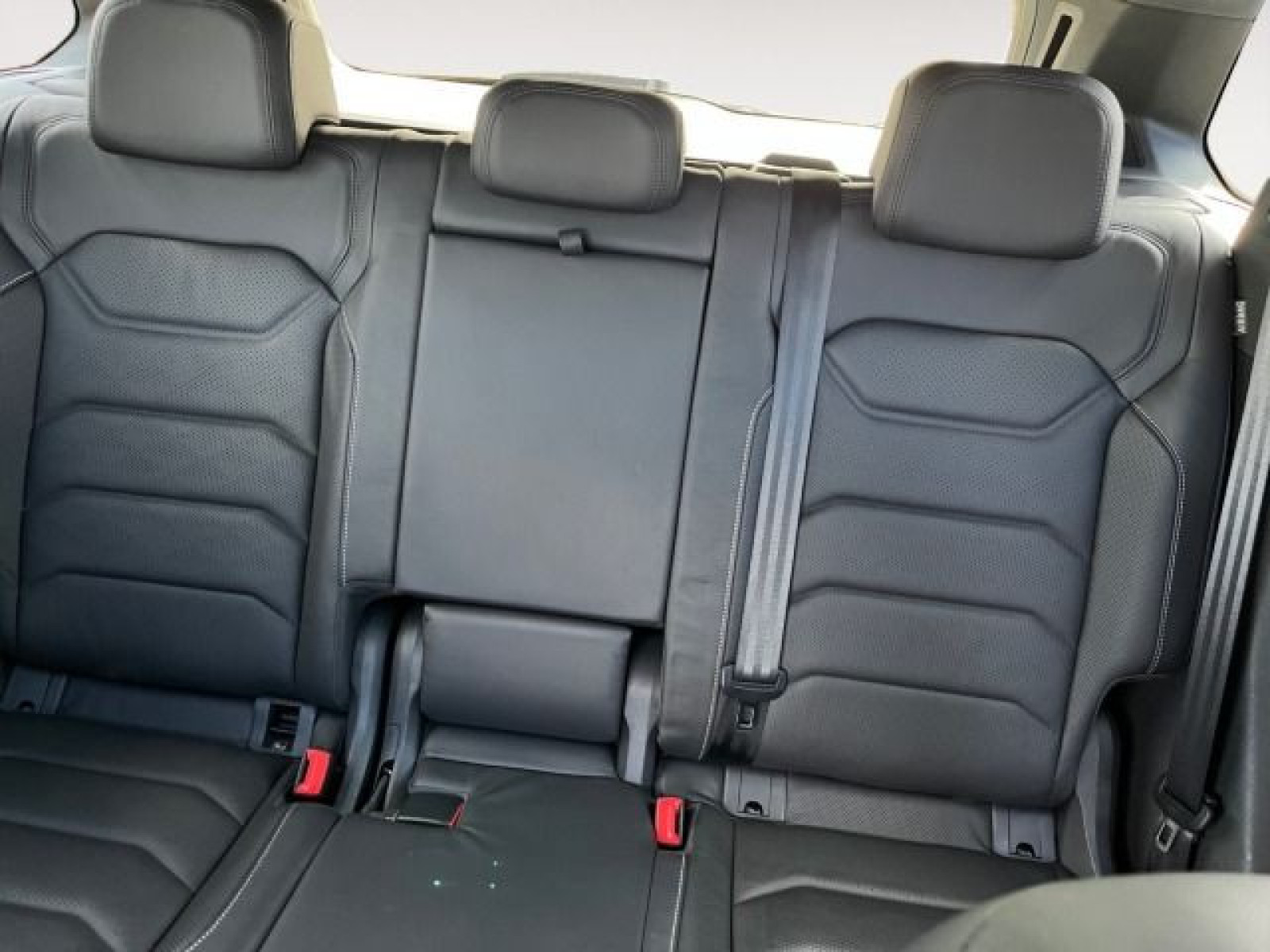 Volkswagen - Touareg_13
