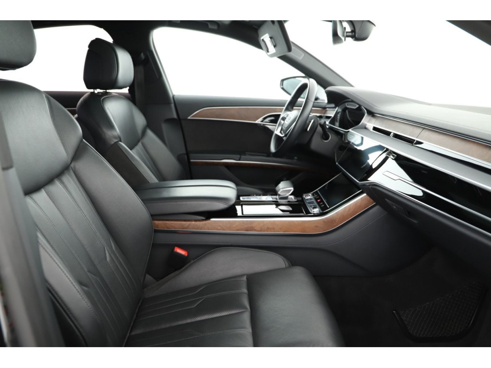 Audi - A8_8