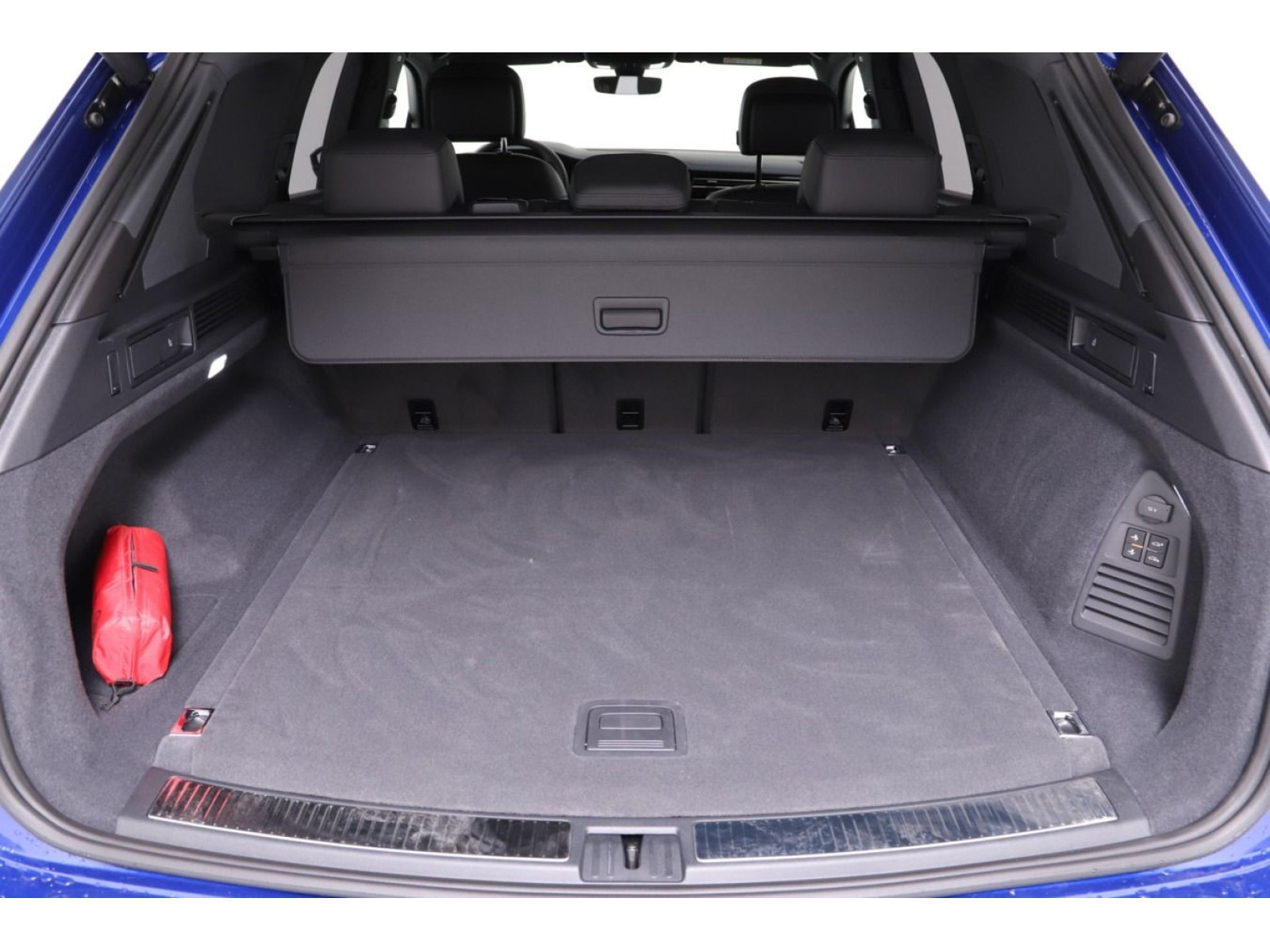 Volkswagen - Touareg_14