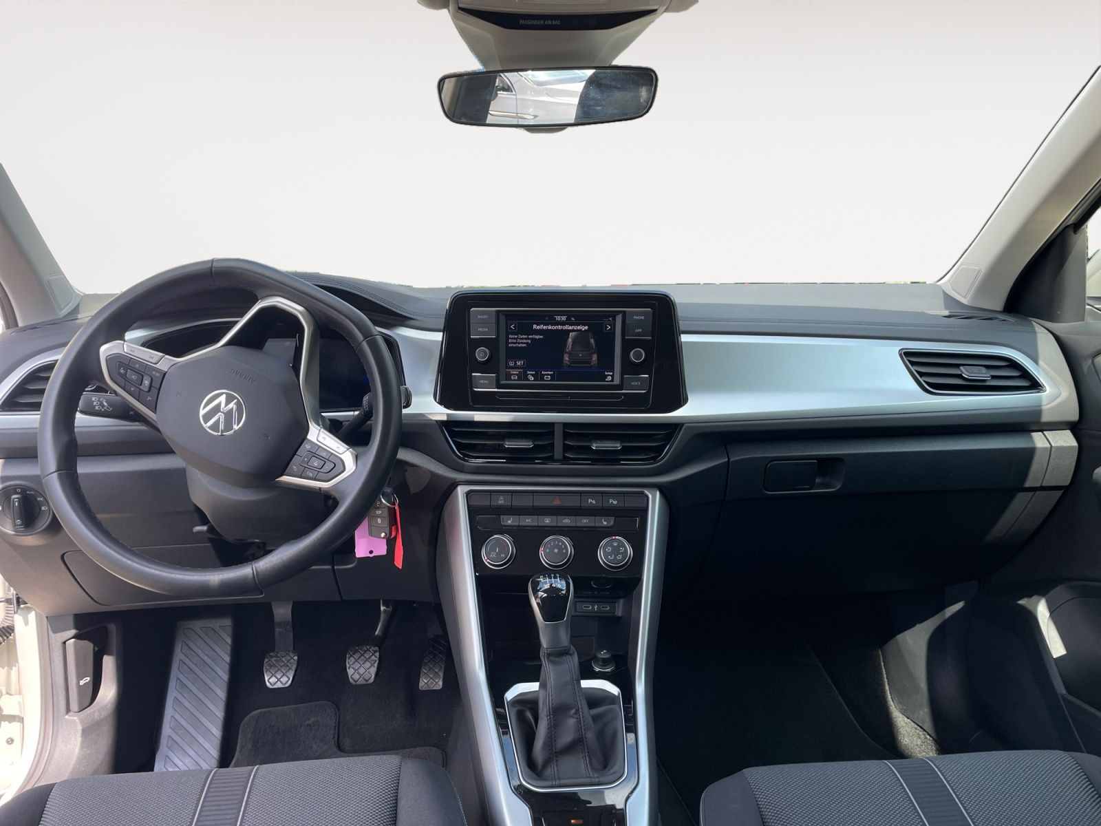 Volkswagen - T-Roc_11