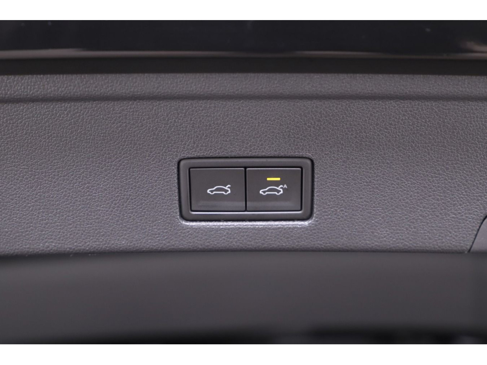 Volkswagen - Touareg_15