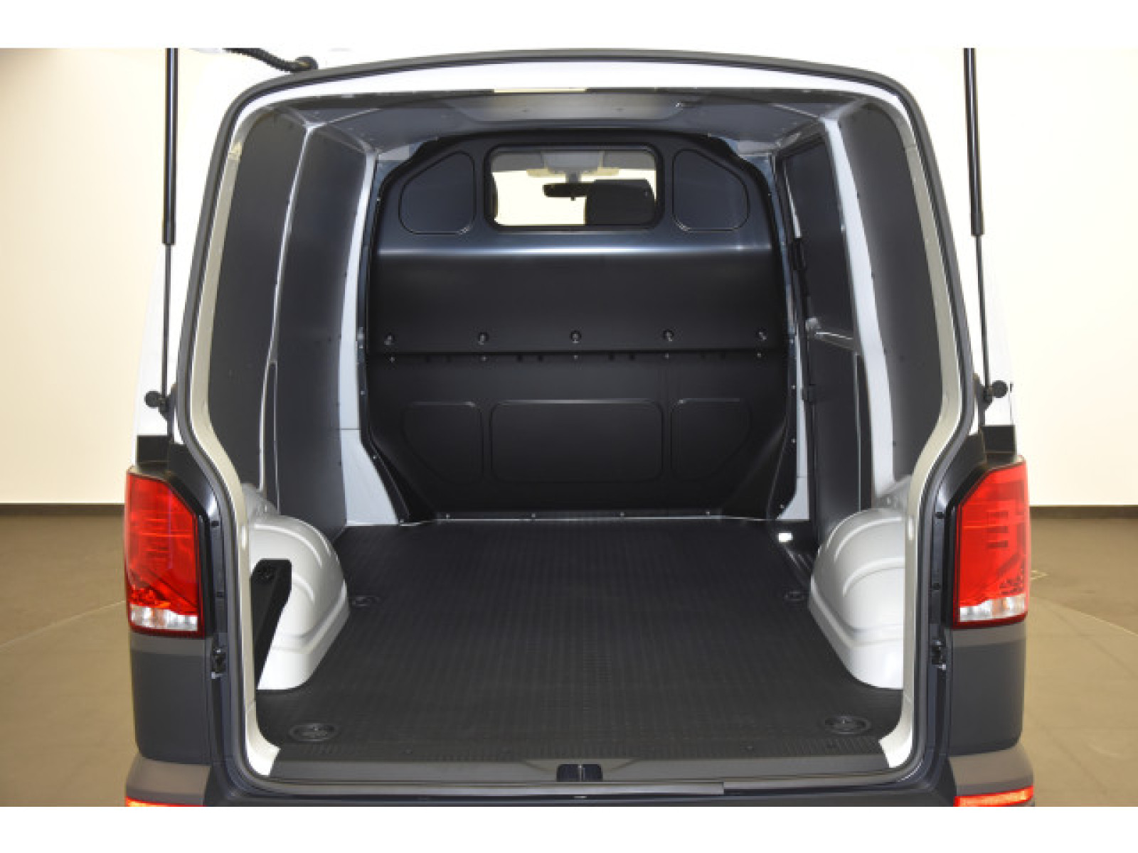 Volkswagen - T6.1 Transporter_9