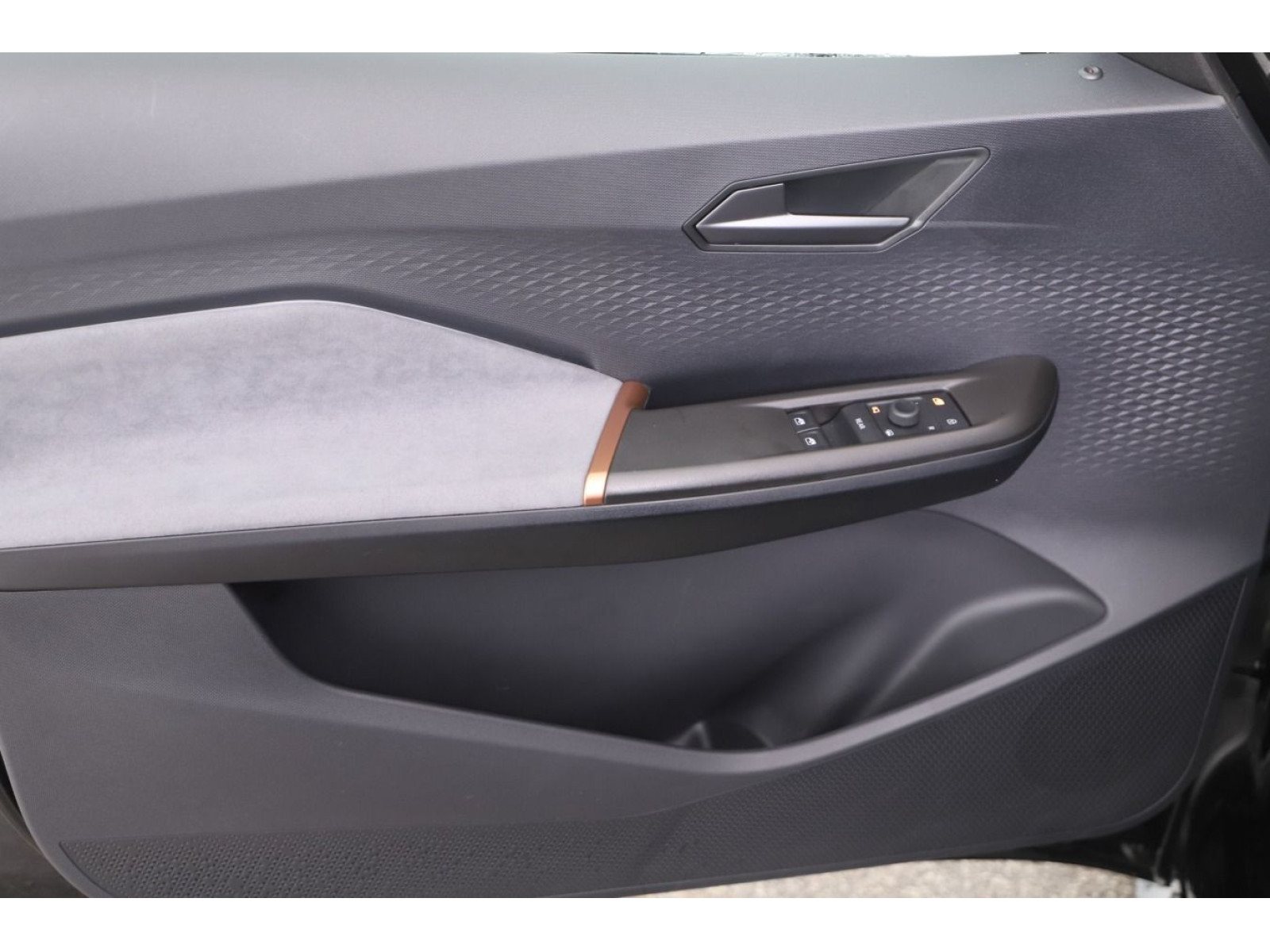 Cupra - Born_14