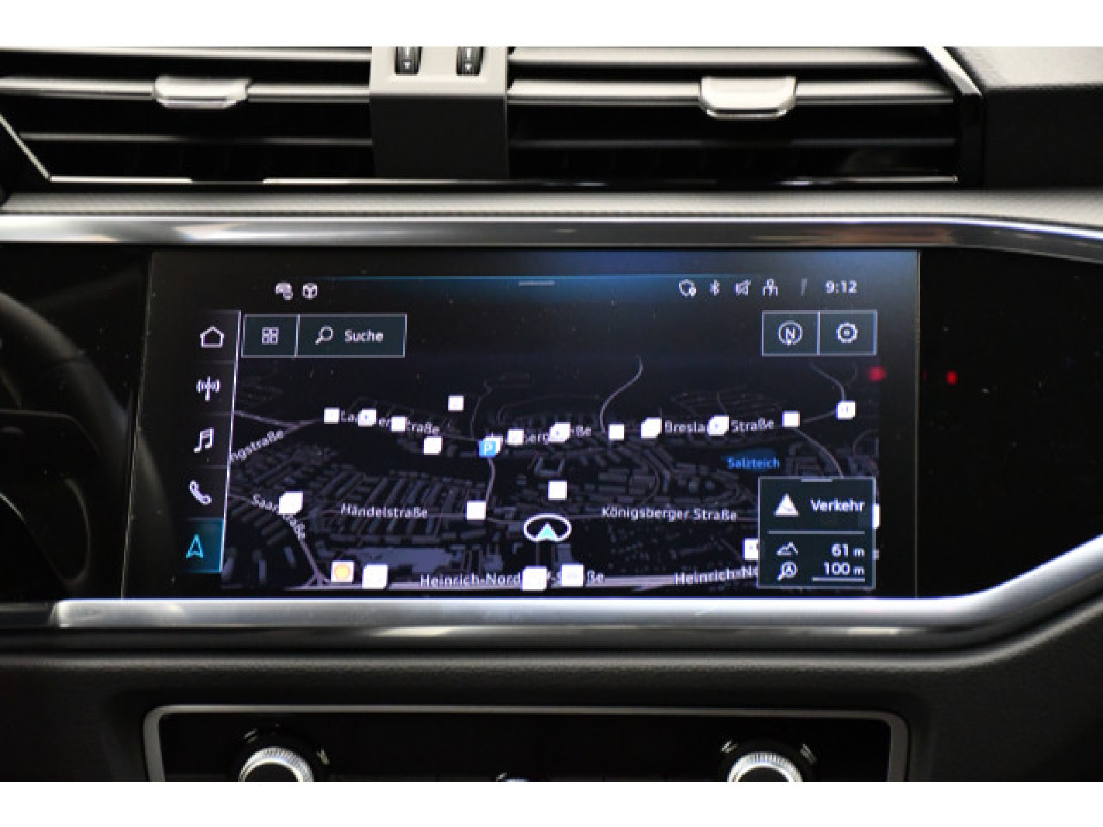 Audi - Q3_9