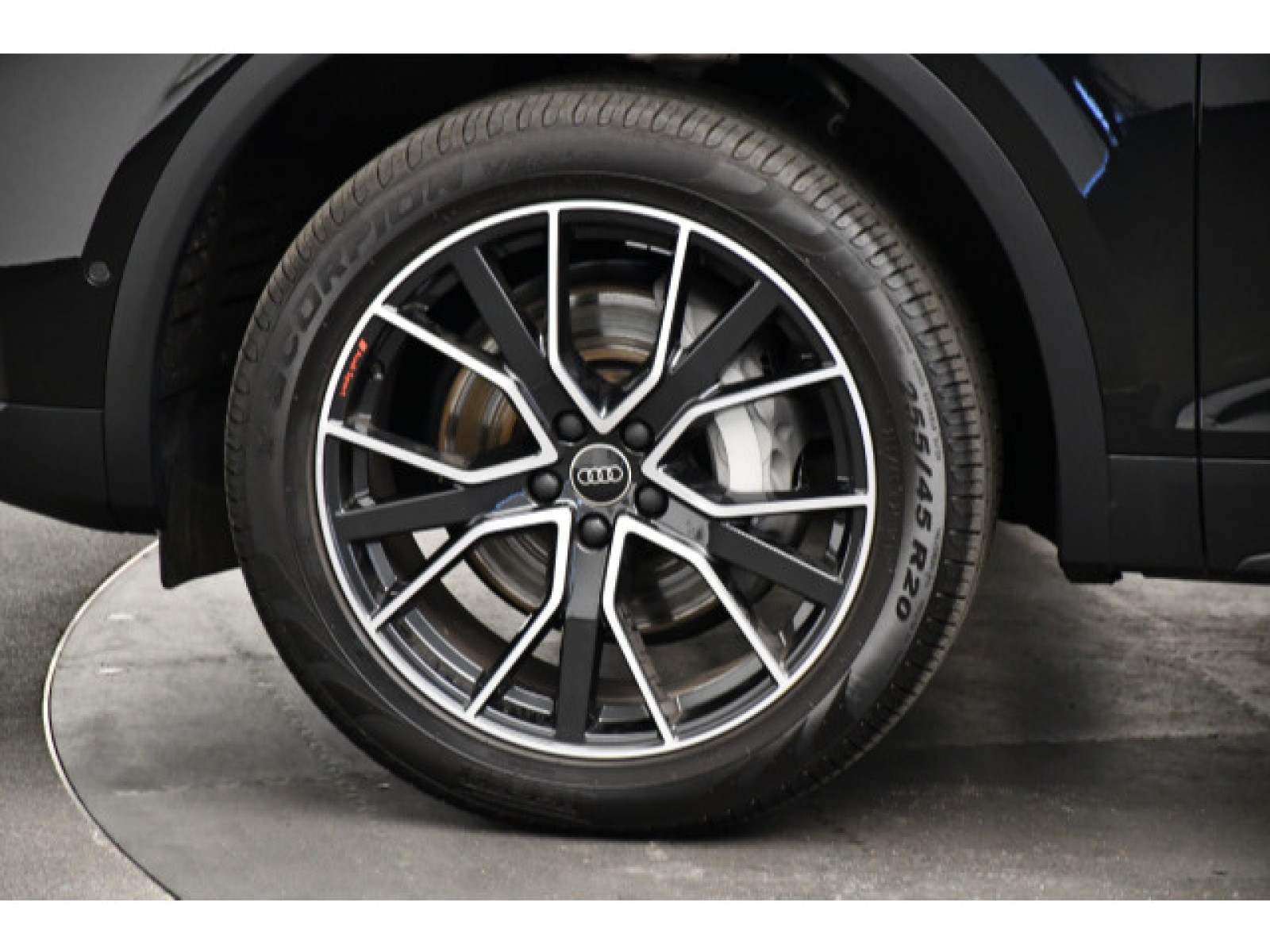 Audi - Q5_16