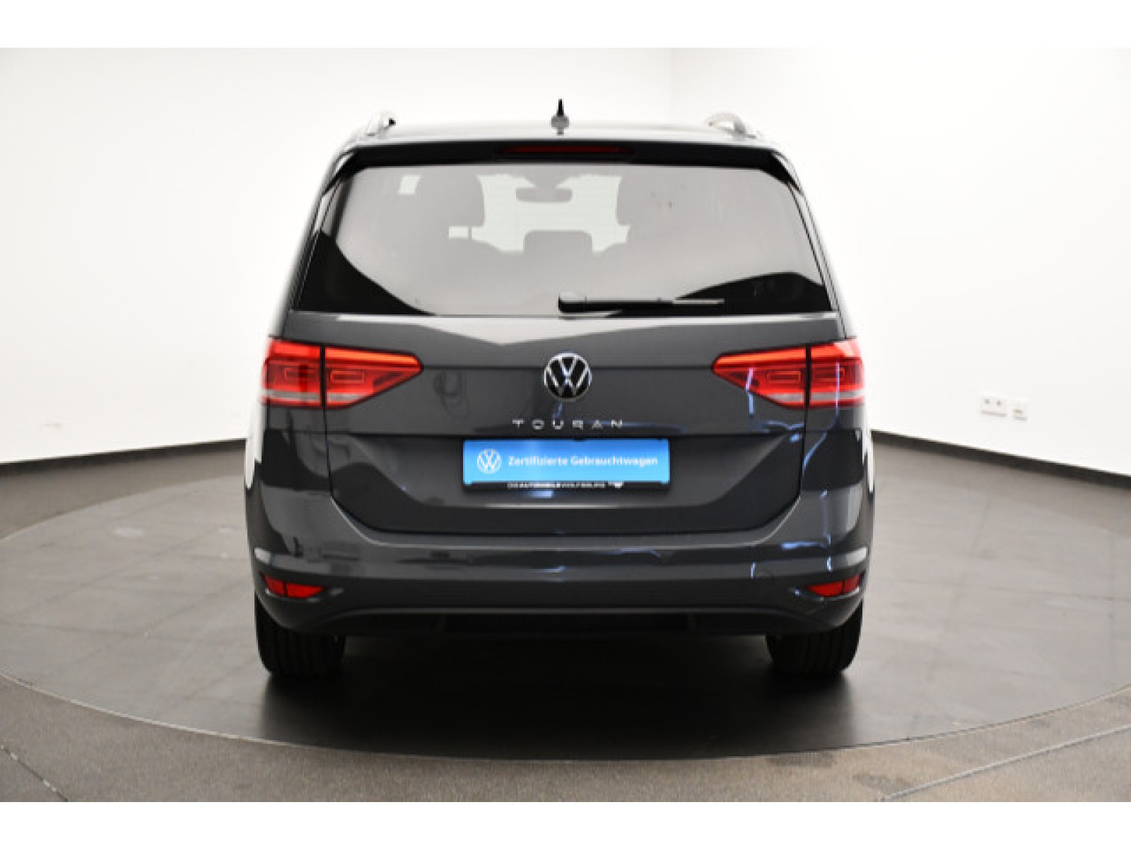 Volkswagen - Touran_19