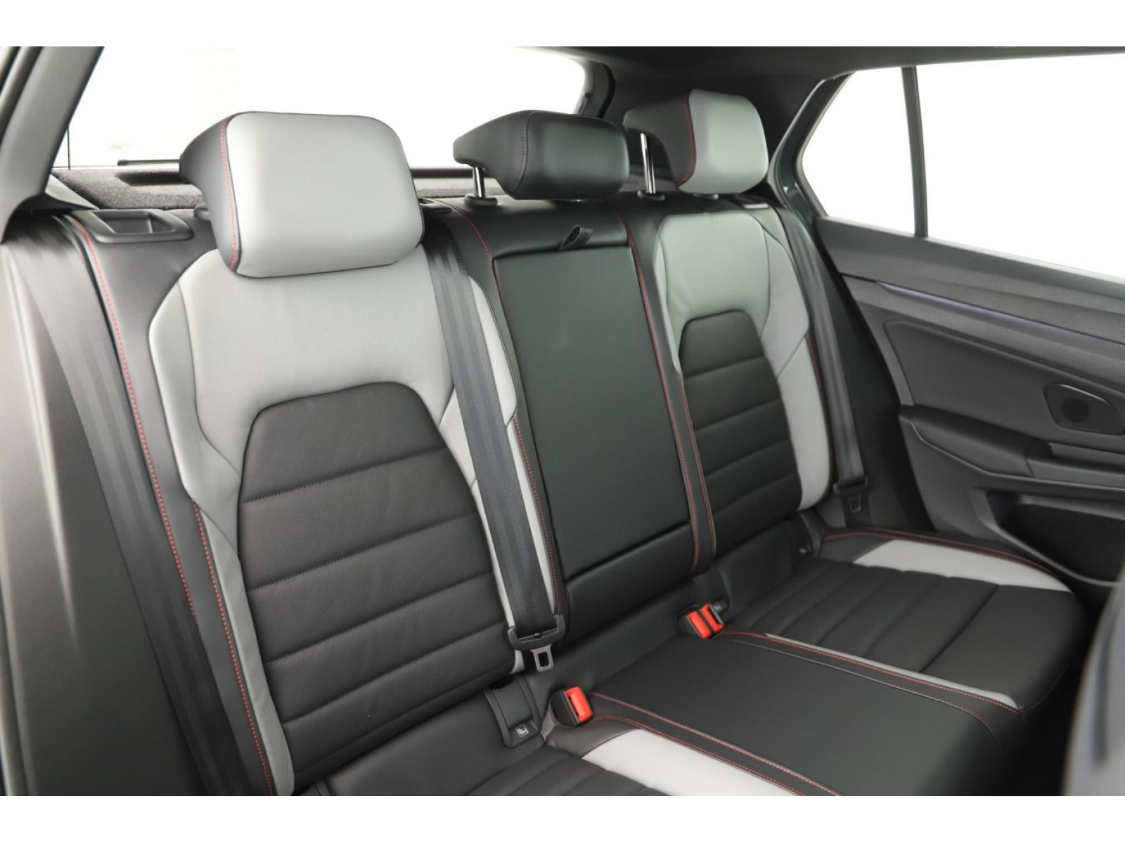 Volkswagen - Golf GTI_6
