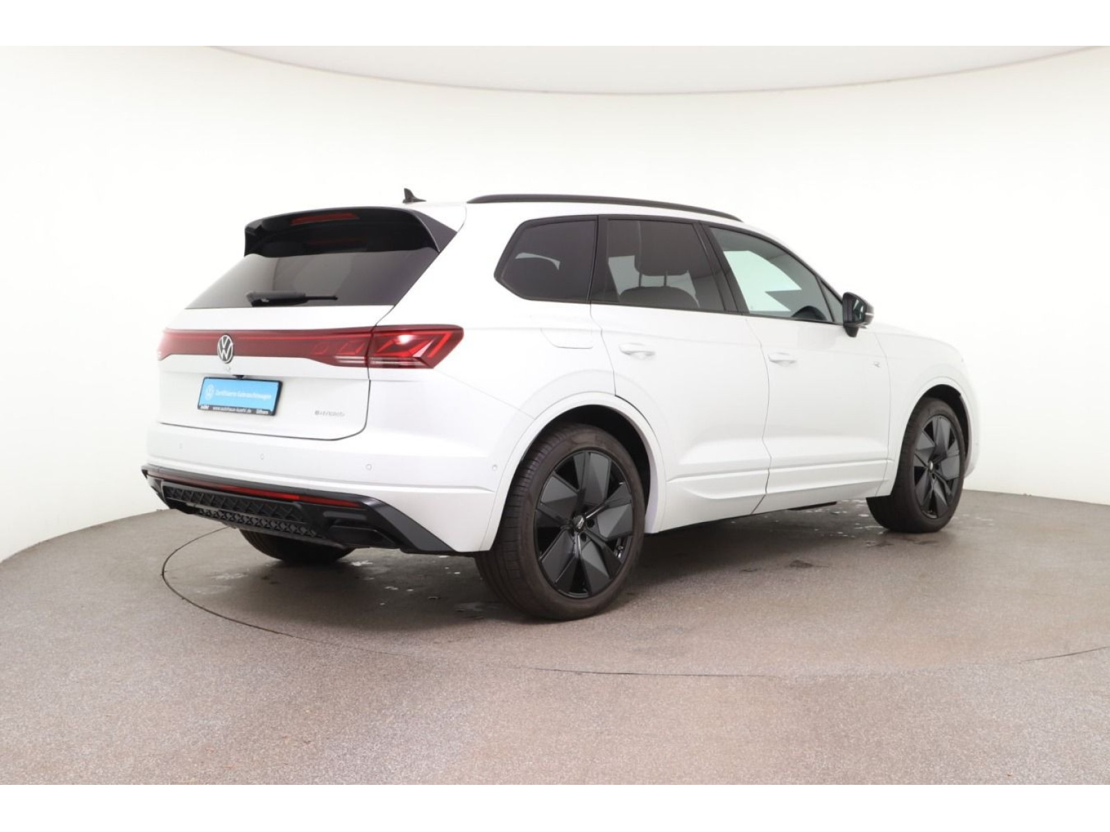 Volkswagen - Touareg_2