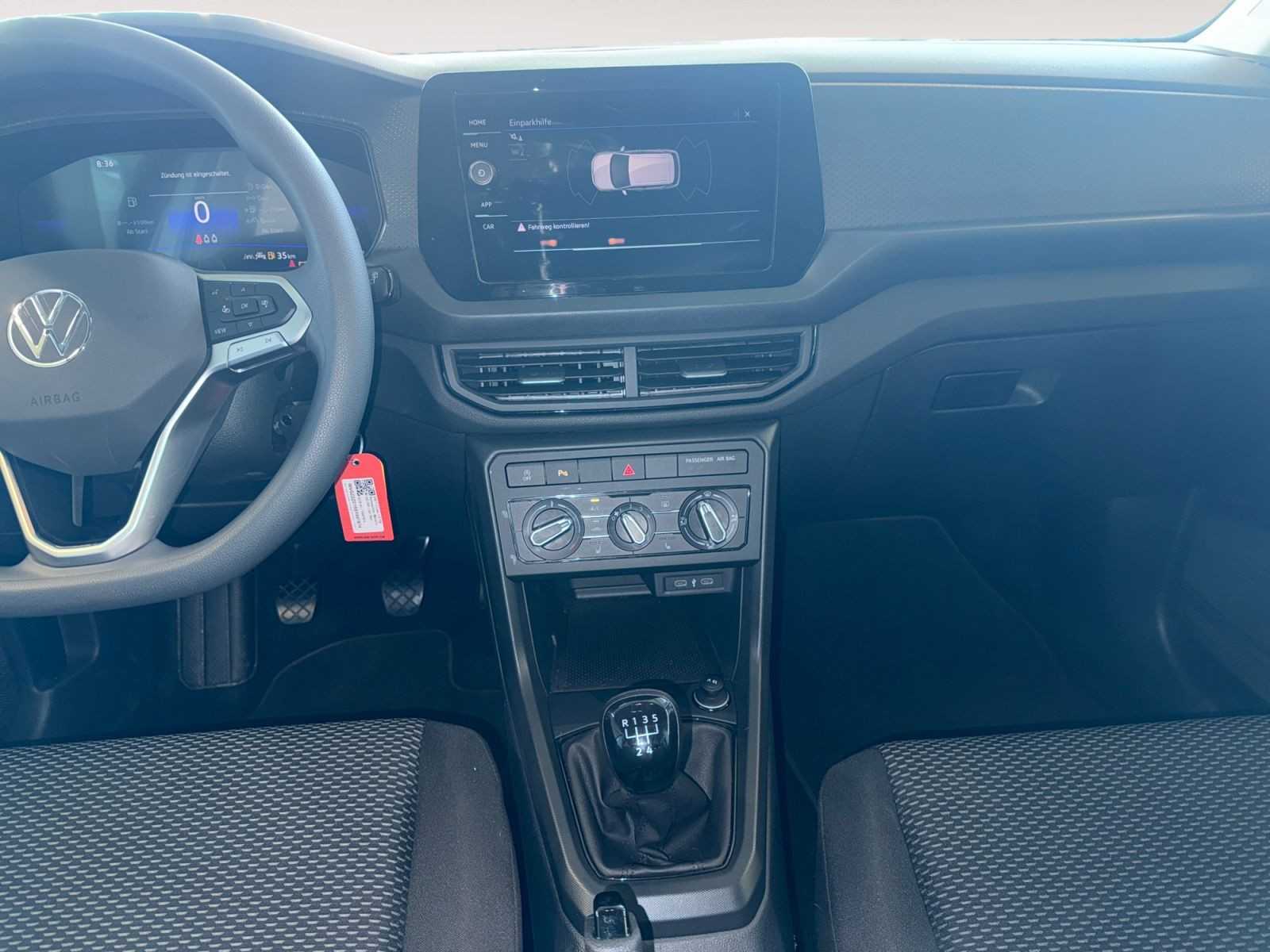 Volkswagen - T-Cross_12