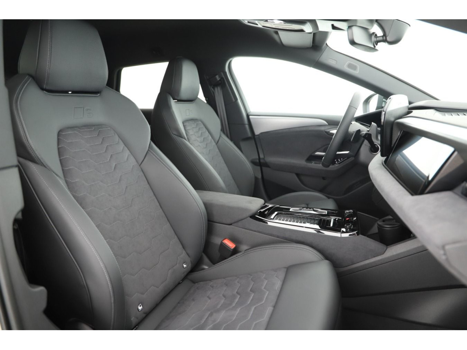 Audi - A6 Avant e-tron_7