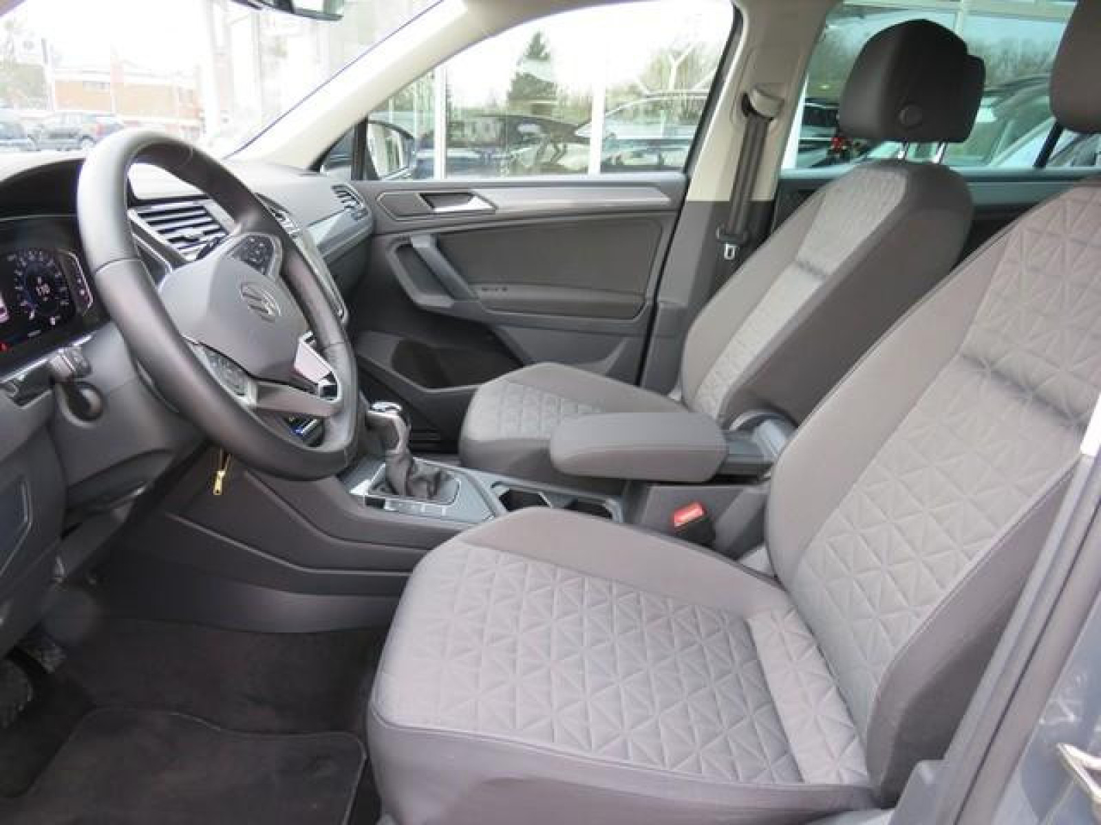 Volkswagen - Tiguan_13