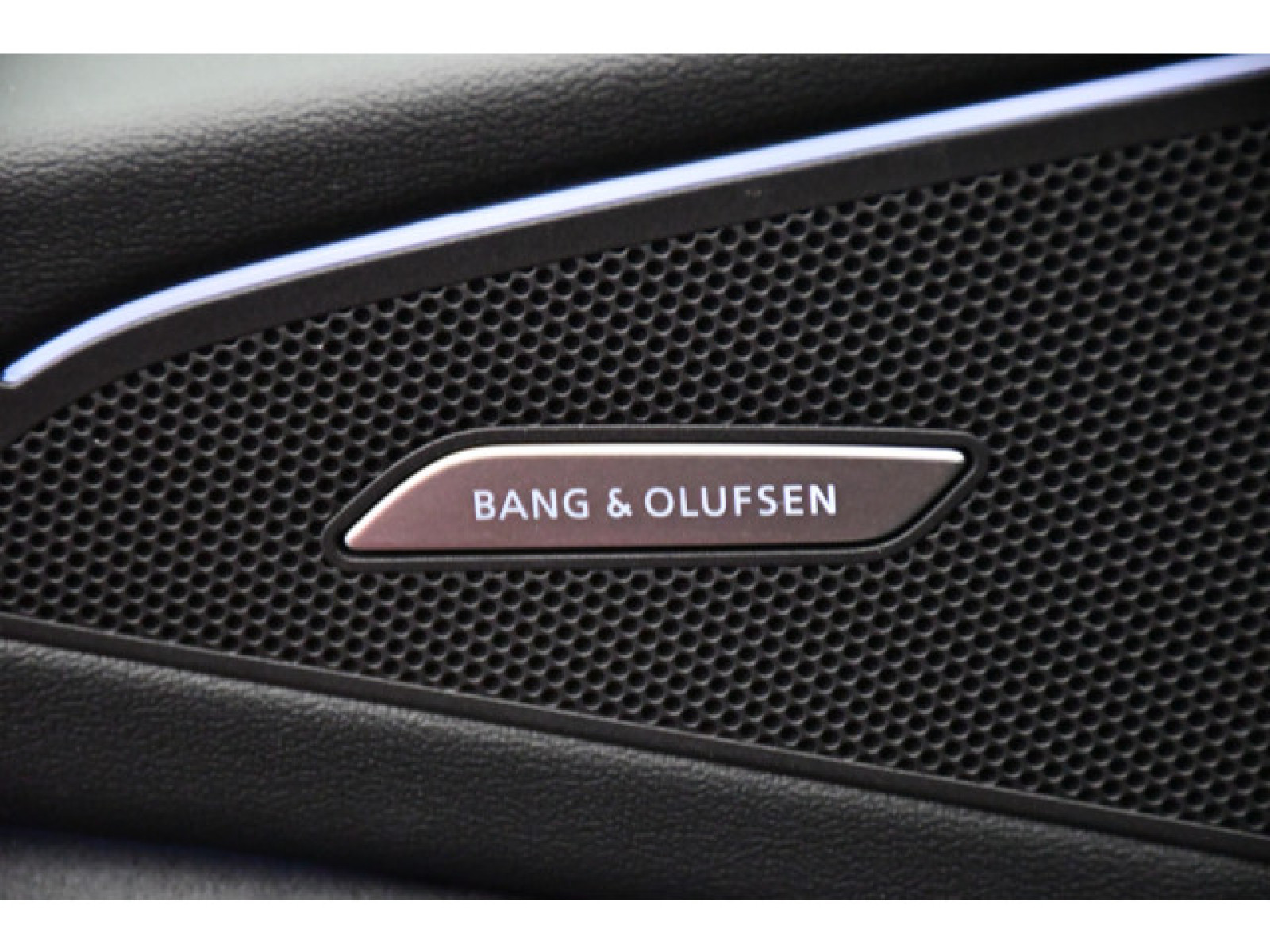 Audi - Q6 Sportback e-tron_11