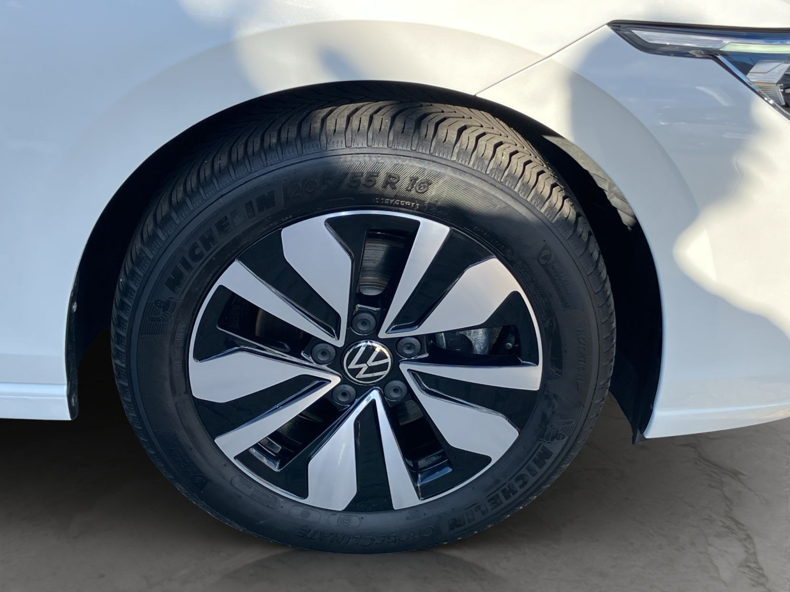 Volkswagen - Golf_18