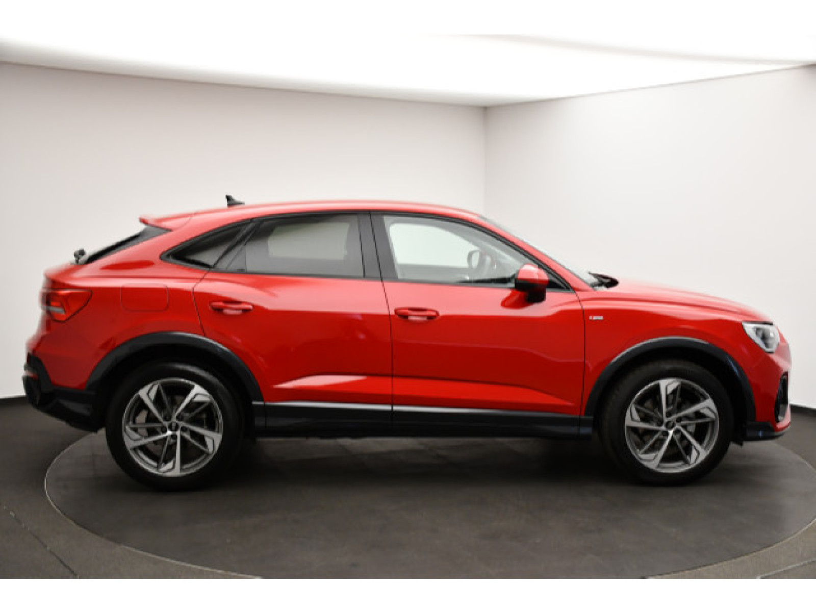 Audi - Q3 Sportback_12