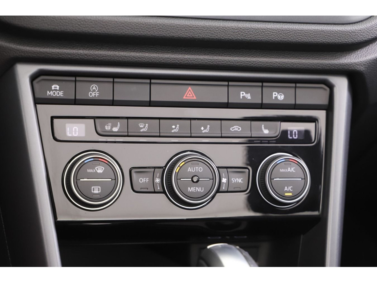 Volkswagen - T-Roc Cabriolet_12