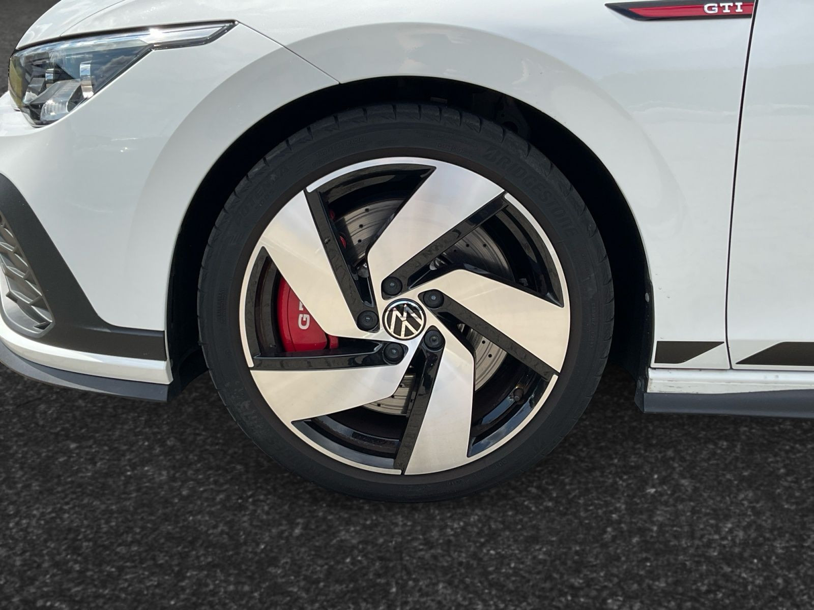 Volkswagen - Golf GTI_14