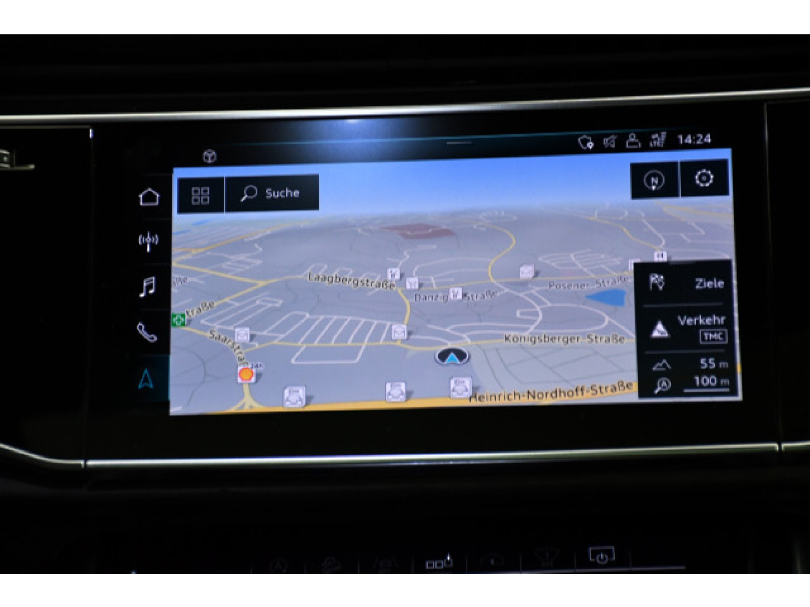Audi - Q8_7