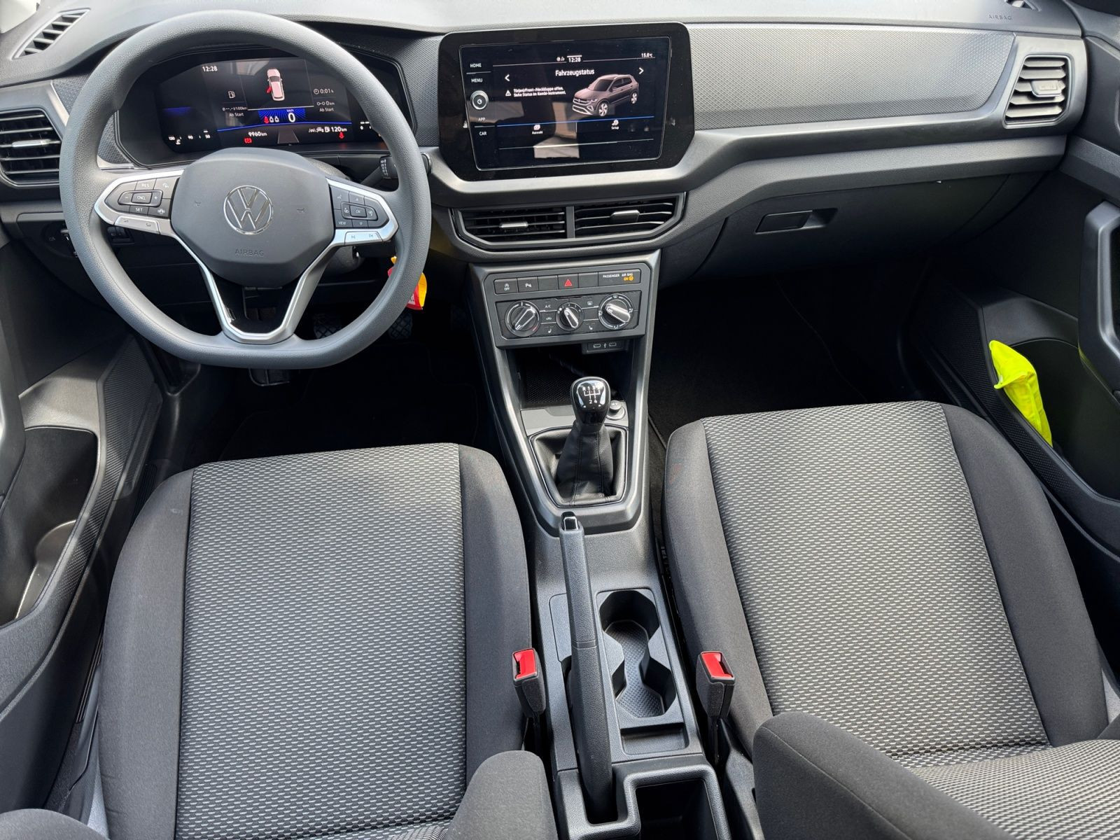 Volkswagen - T-Cross_11