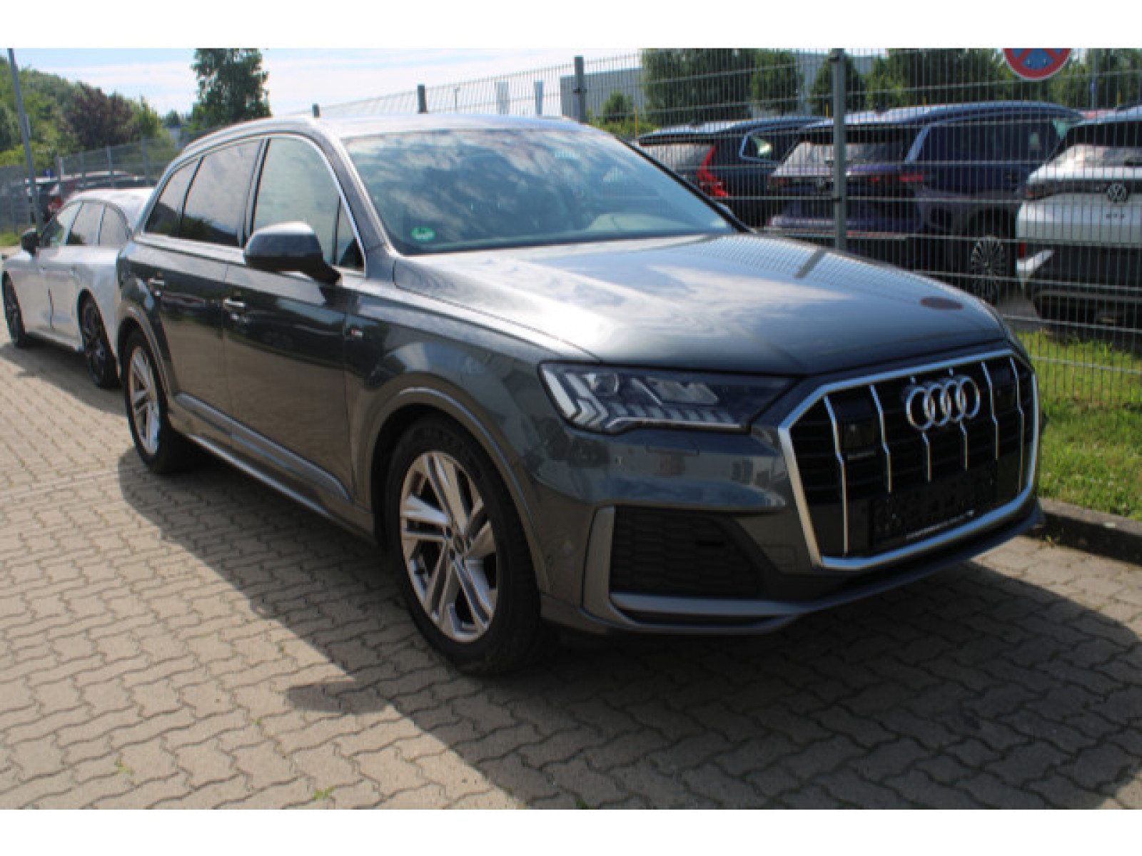 Audi - Q7_4