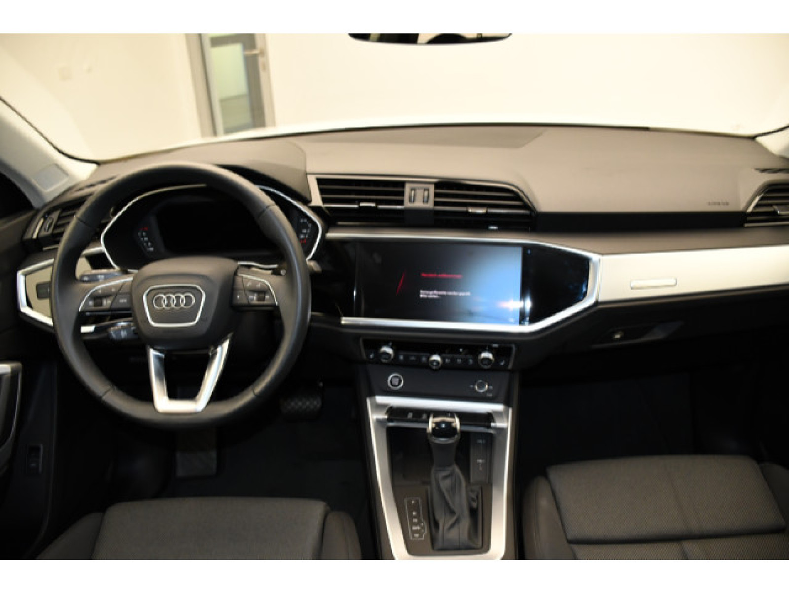 Audi - Q3_7