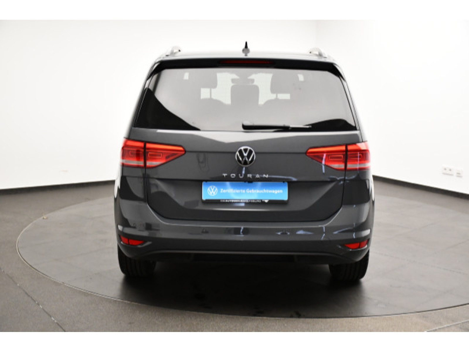 Volkswagen - Touran_19