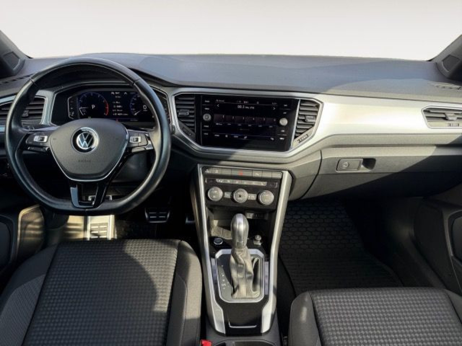 Volkswagen - T-Roc Cabriolet_10