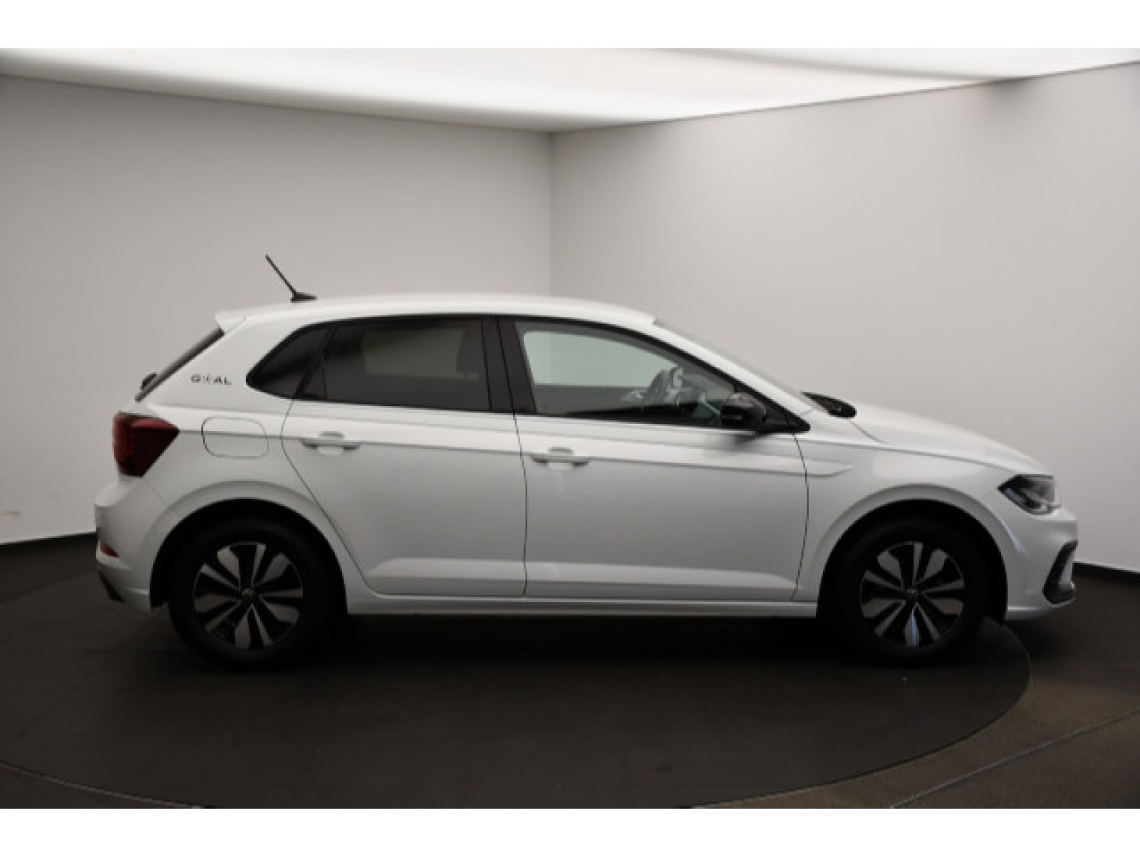Volkswagen - Polo_14