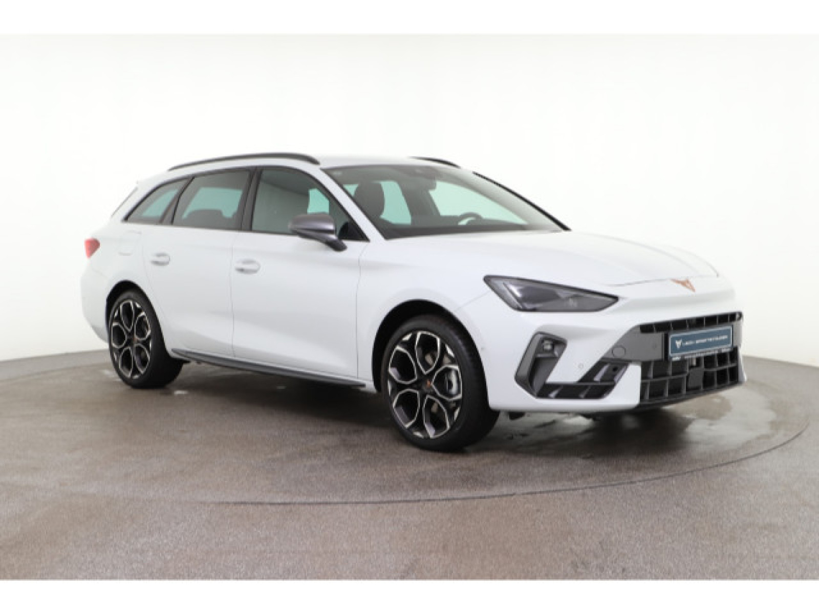 diagonal-frontansicht-aussen