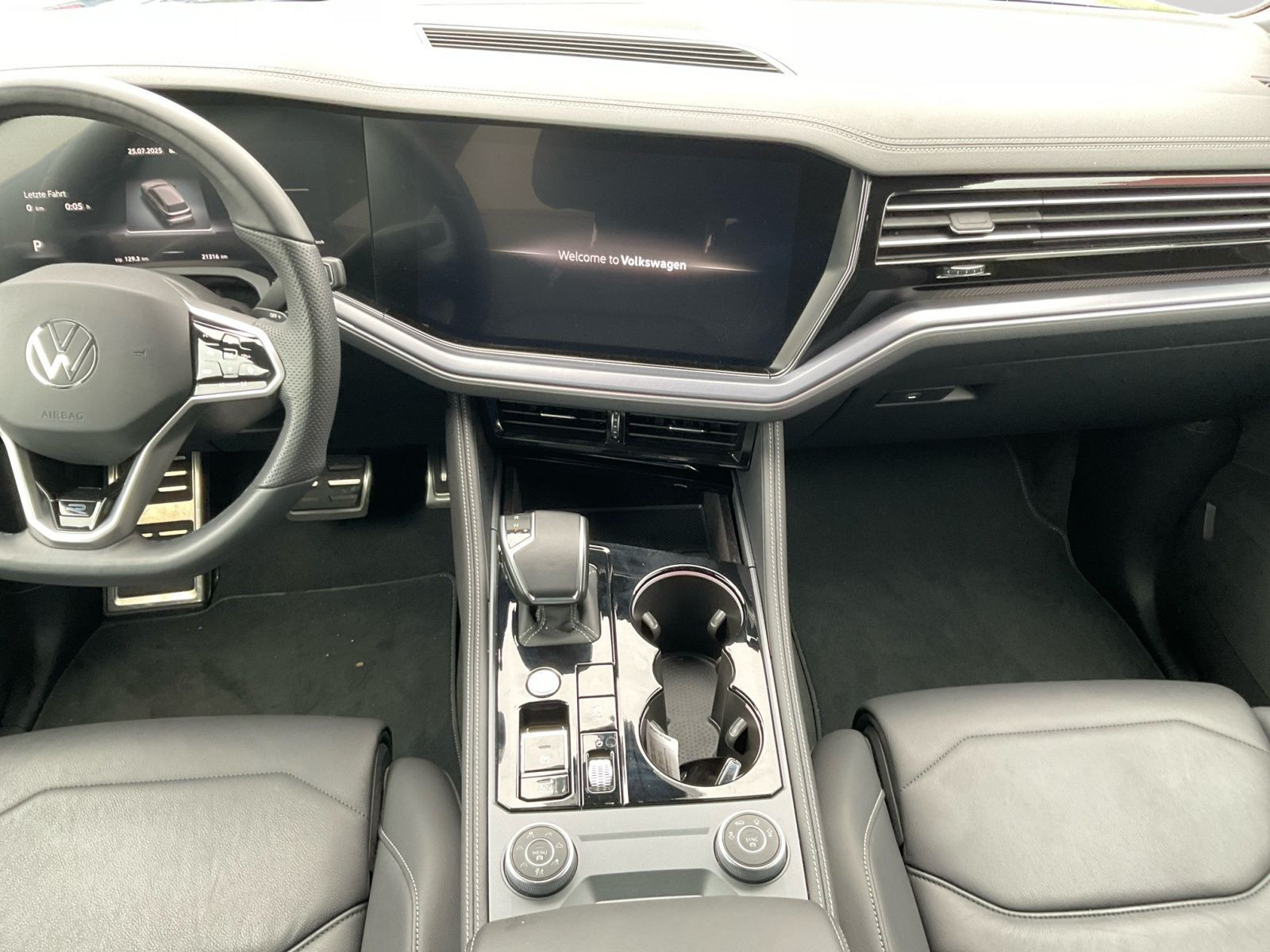 Volkswagen - Touareg_11